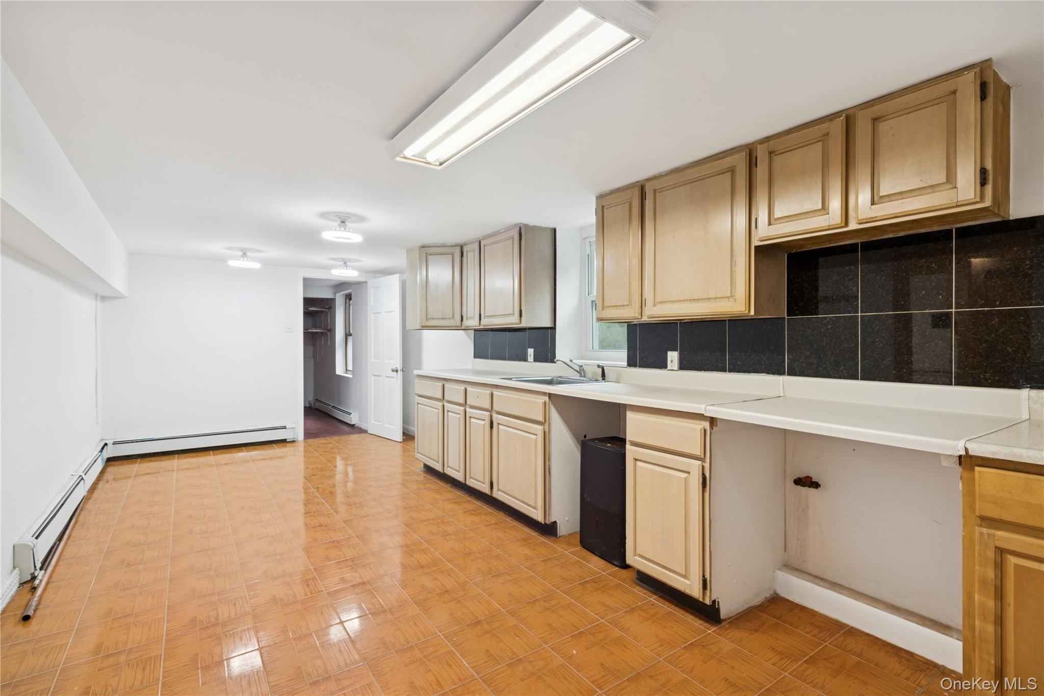 6015 Independence Avenue, Bronx, NY 10471