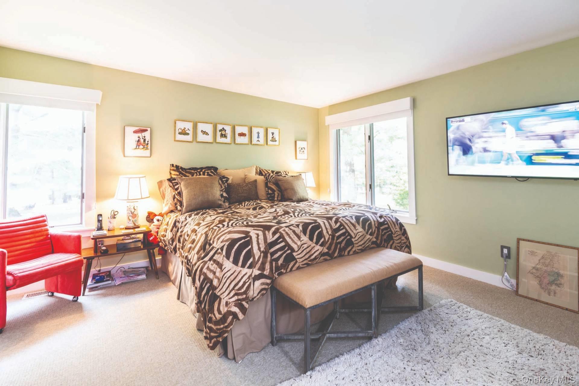 305 Two Holes Of Water Road, East Hampton, NY 11937