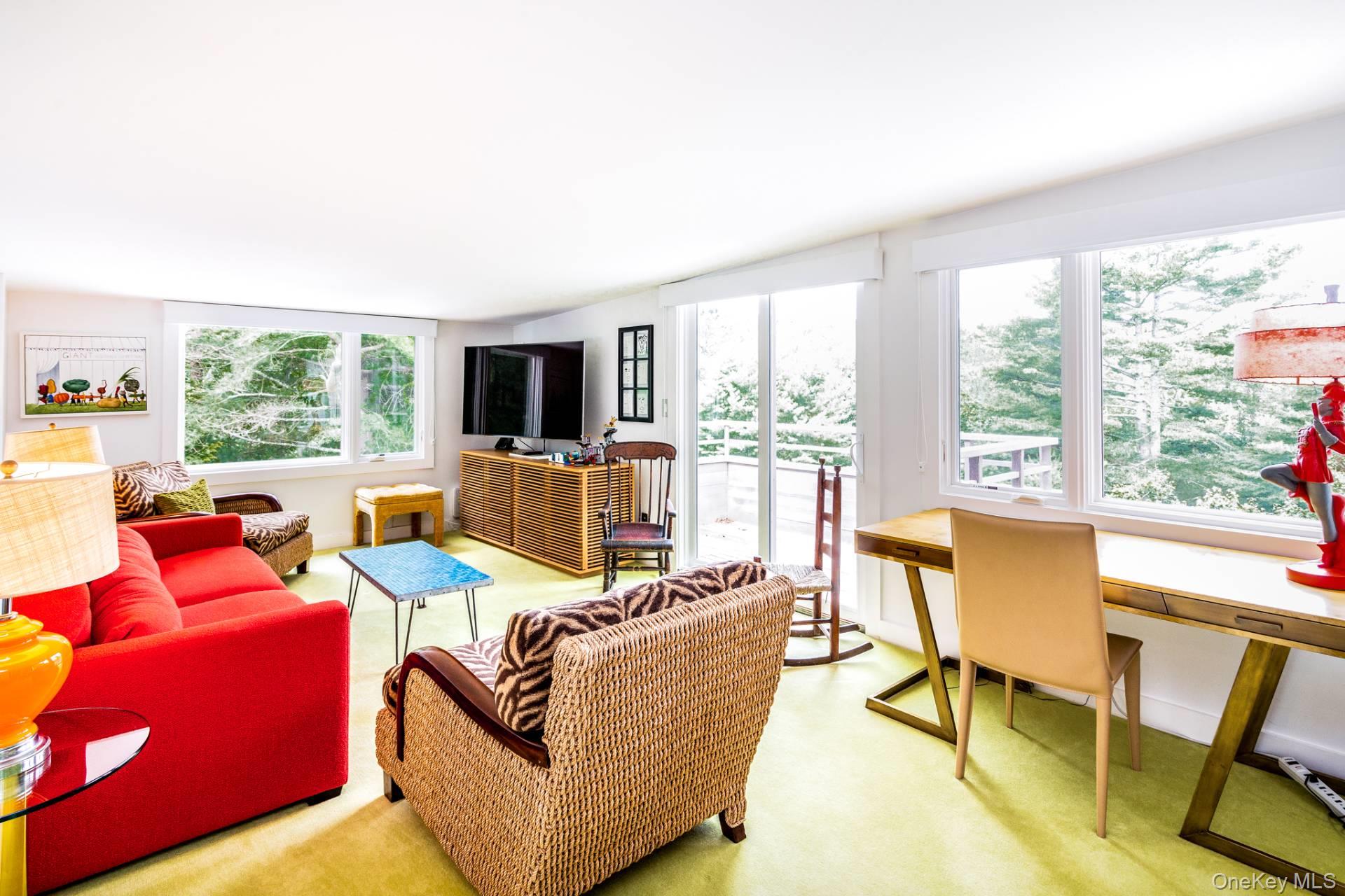 305 Two Holes Of Water Road, East Hampton, NY 11937