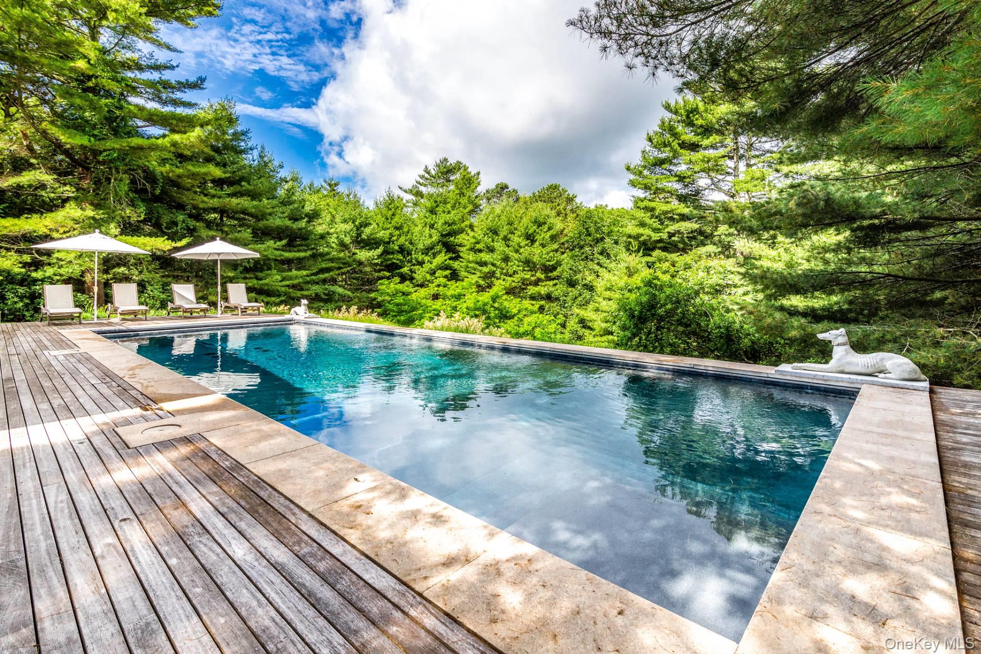 305 Two Holes Of Water Road, East Hampton, NY 11937