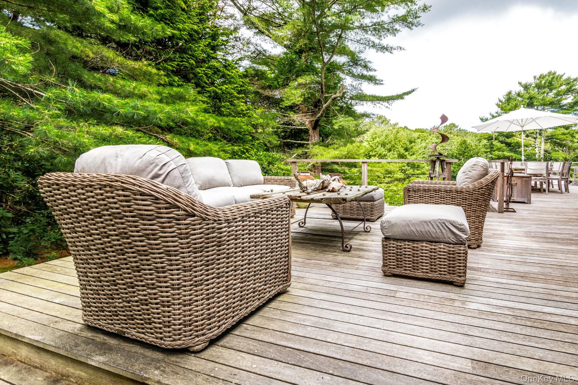 305 Two Holes Of Water Road, East Hampton, NY 11937