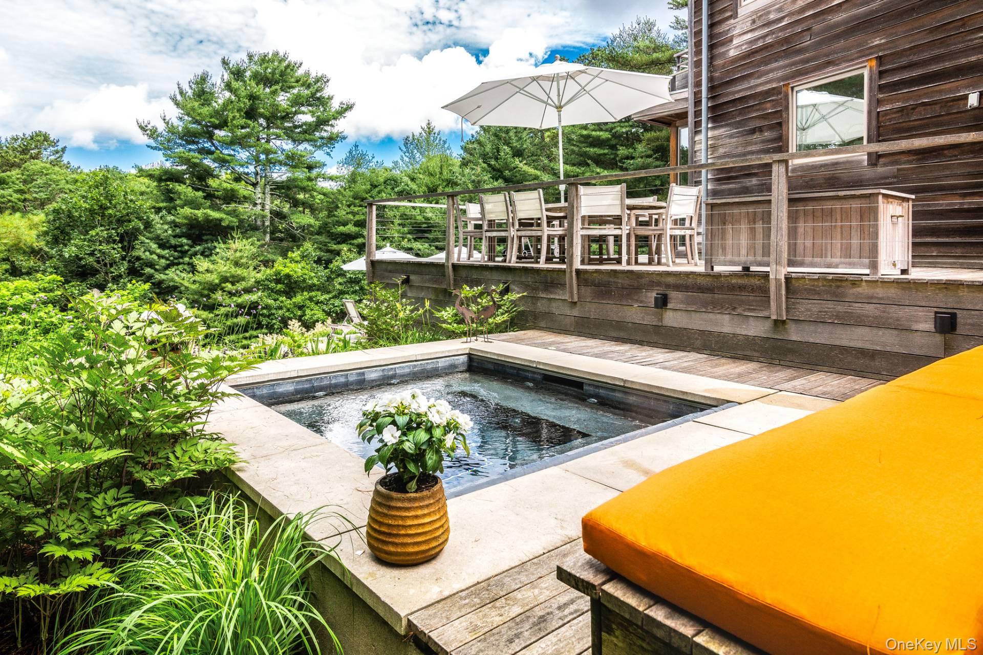 305 Two Holes Of Water Road, East Hampton, NY 11937