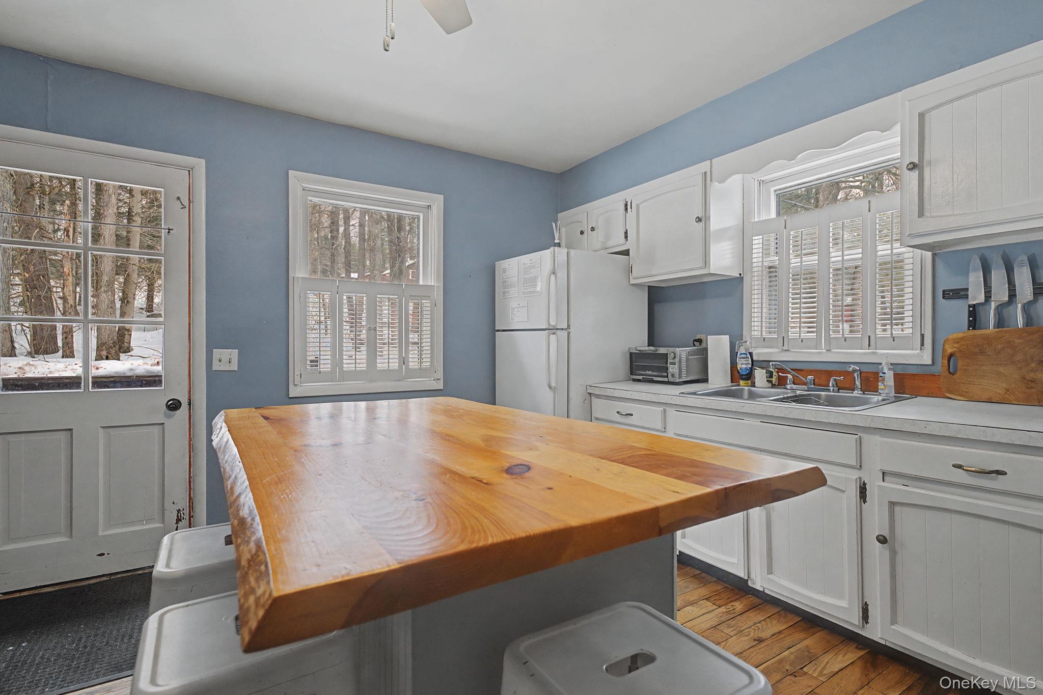 36 W Read Avenue, Smallwood, NY 12720