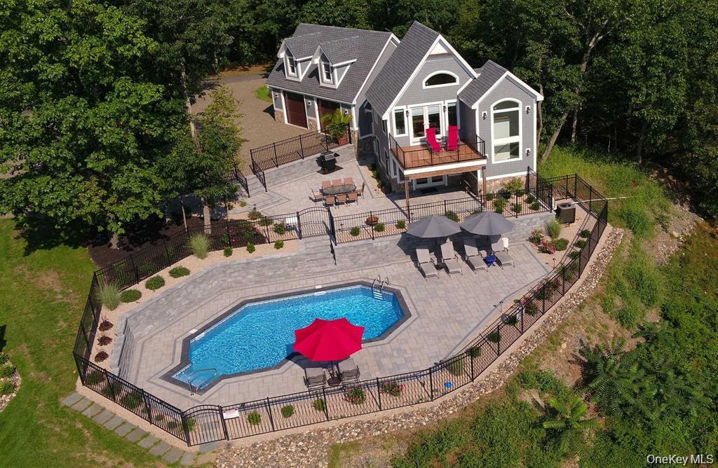 21 Contentment Lane, Red Hook, NY 12571