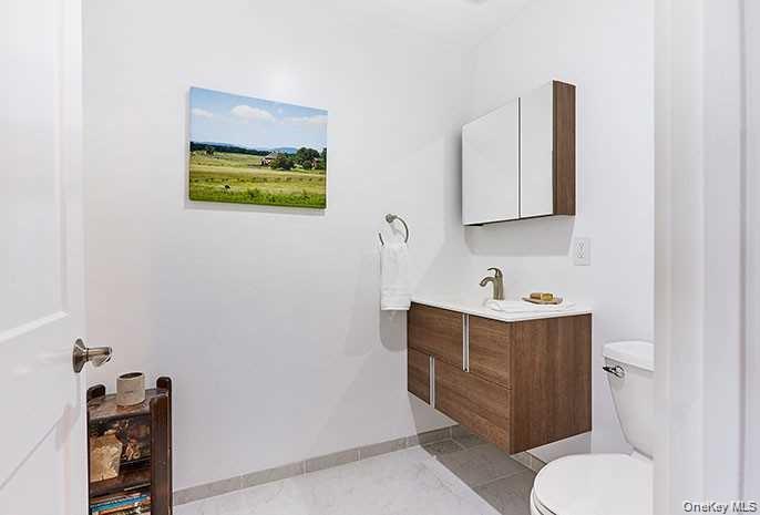 21 Contentment Lane, Red Hook, NY 12571