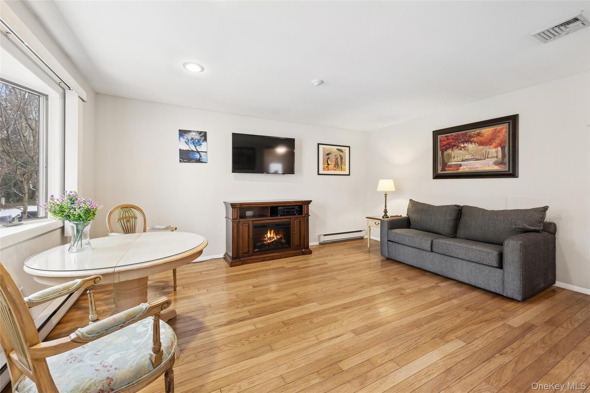 25 Freemont Lane, Coram, NY 11727