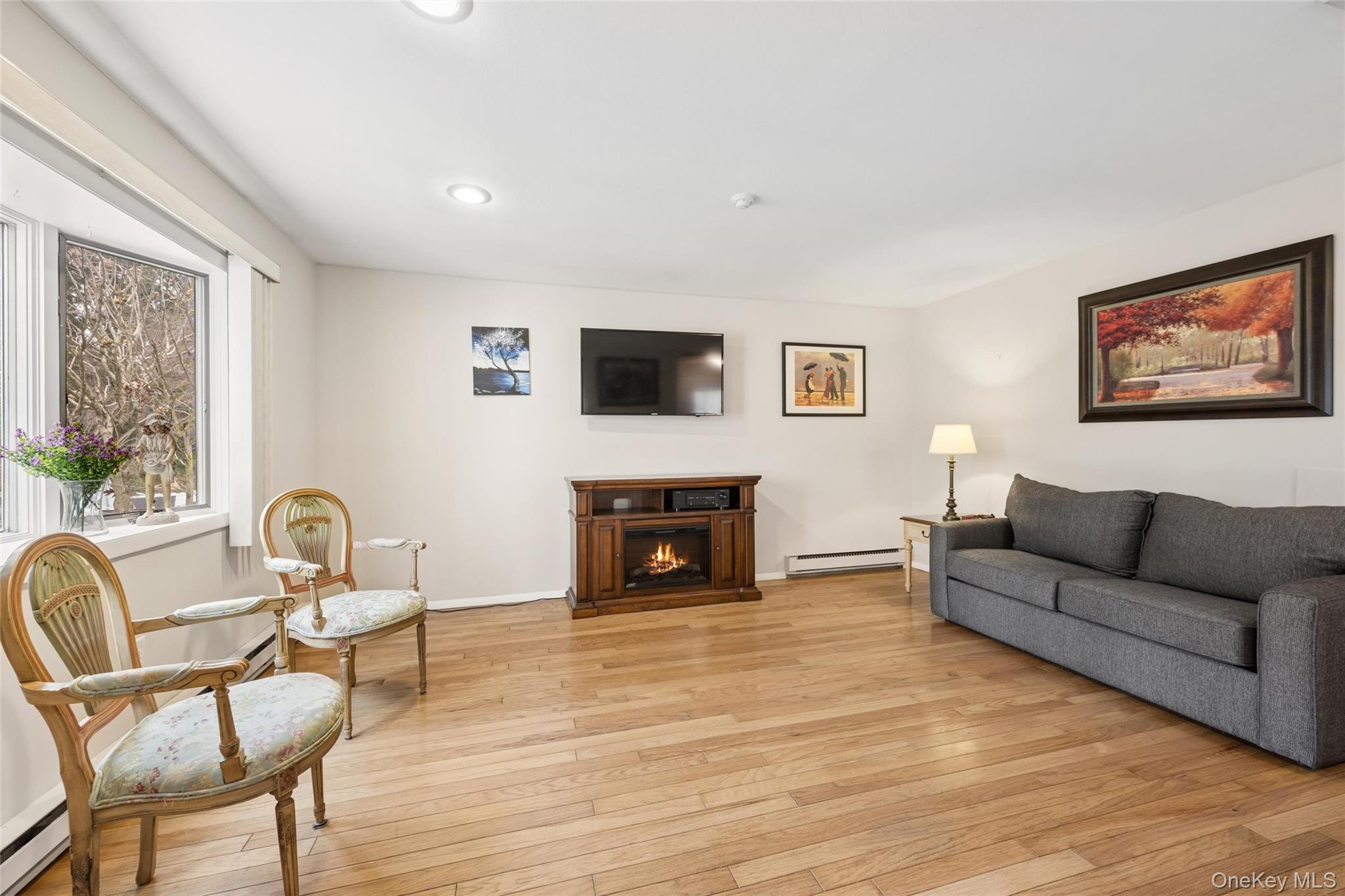 25 Freemont Lane, Coram, NY 11727