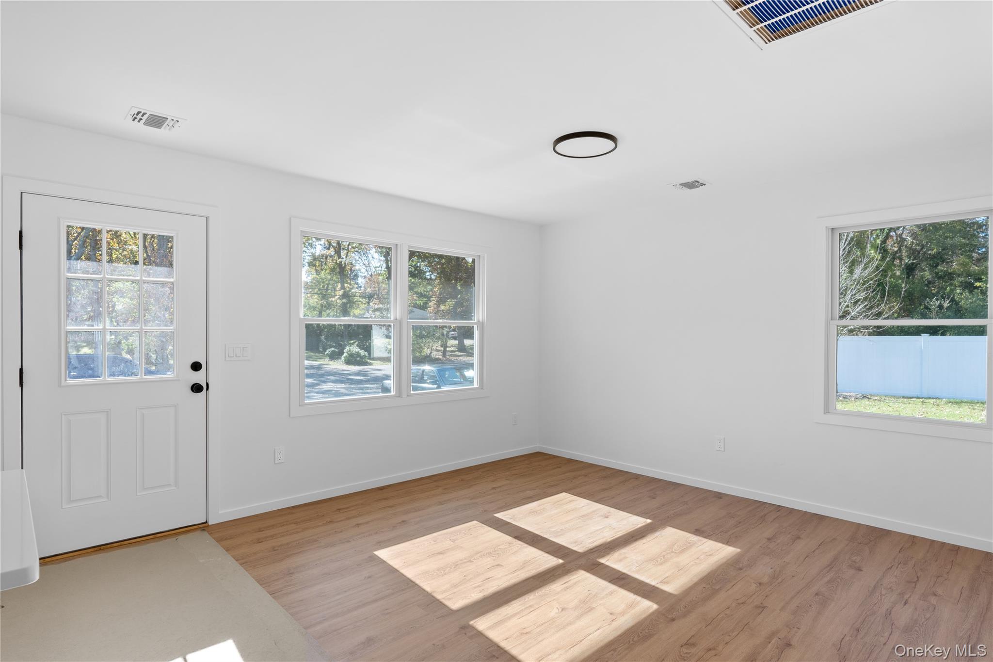 20 Mortimer Street, Westhampton, NY 11978