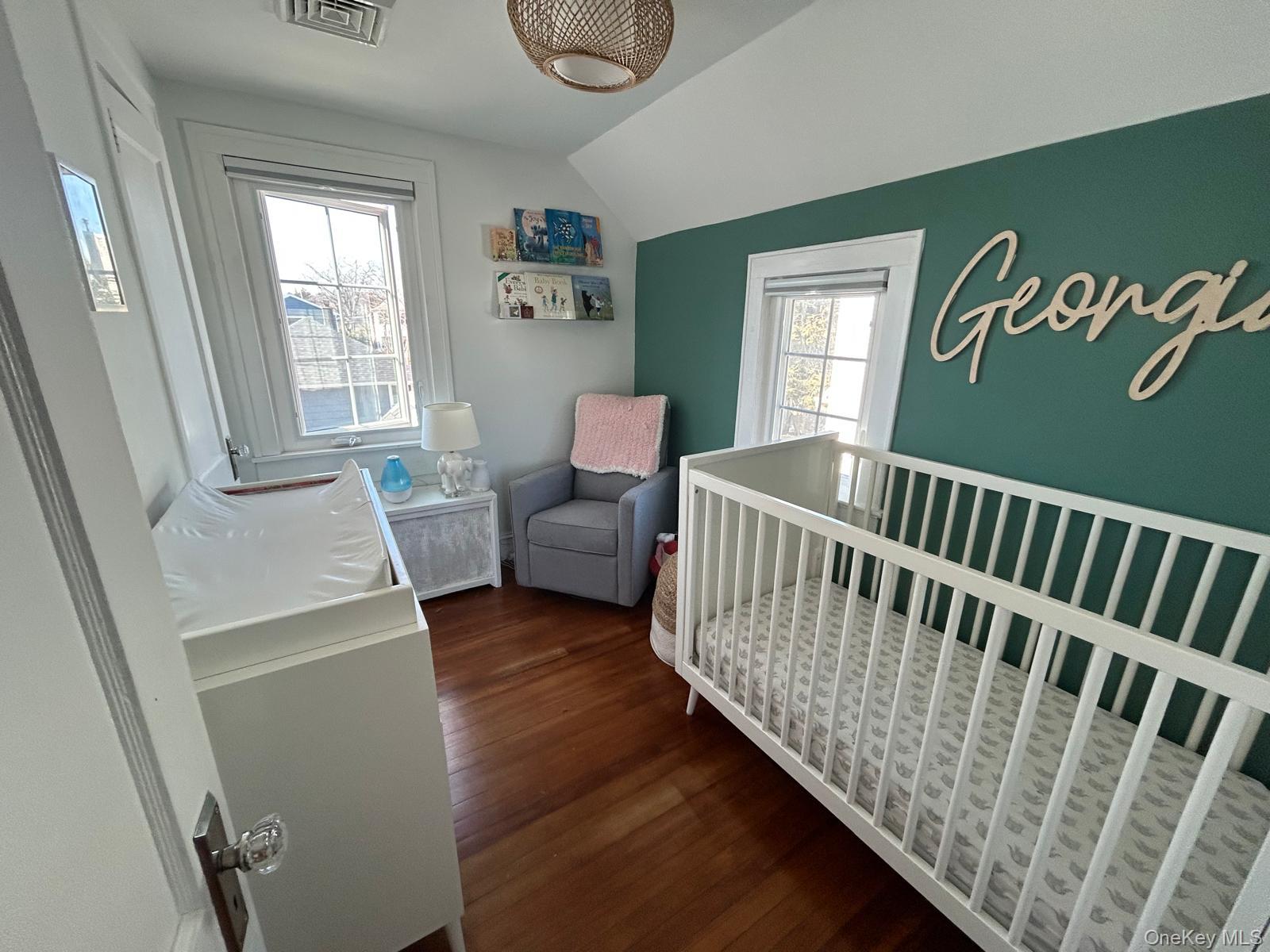 17 Cottonwood Road, Port Washington, NY 11050