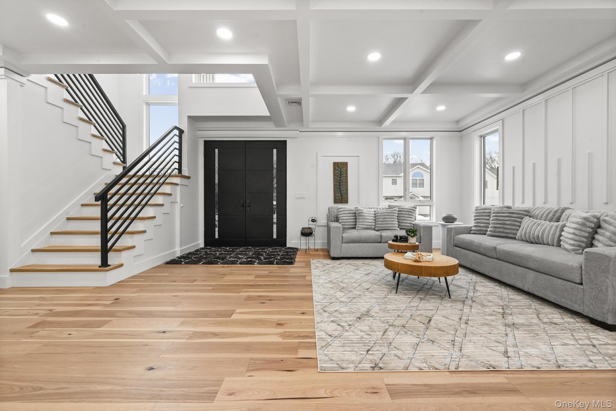 14 Hoover Lane, Bethpage, NY 11714