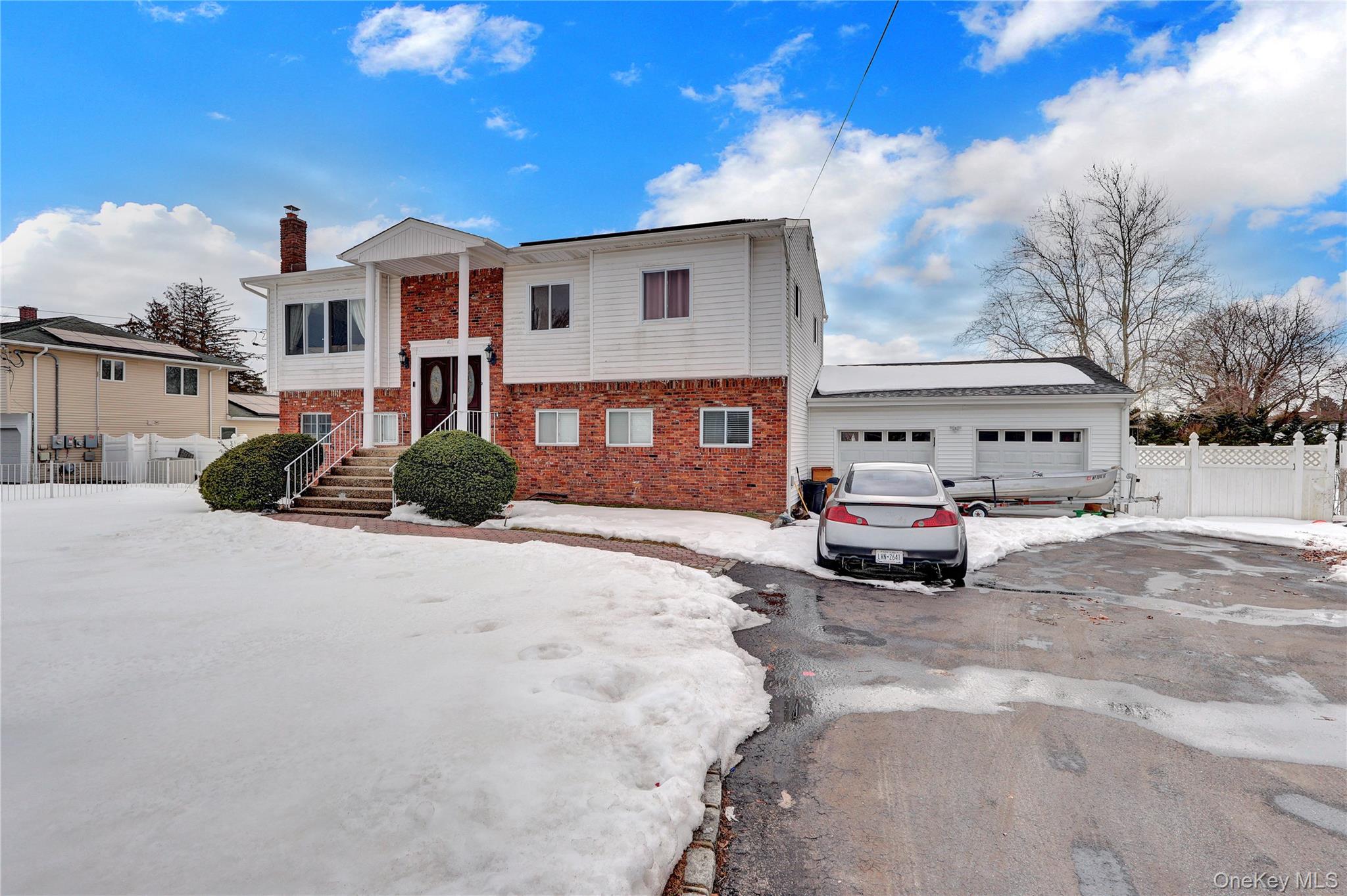 40 Scholar Lane, Commack, NY 11725