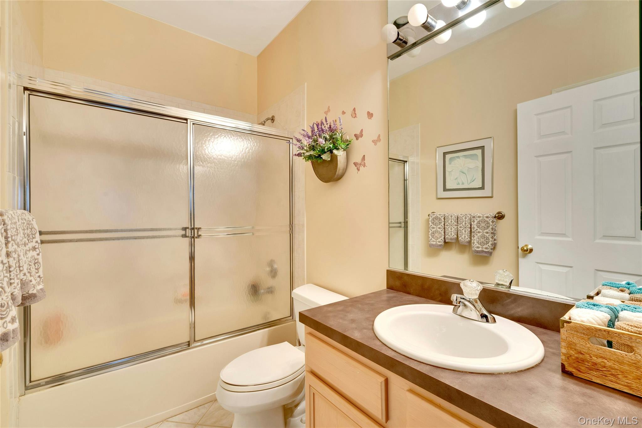 548 Highland Court, Moriches, NY 11955