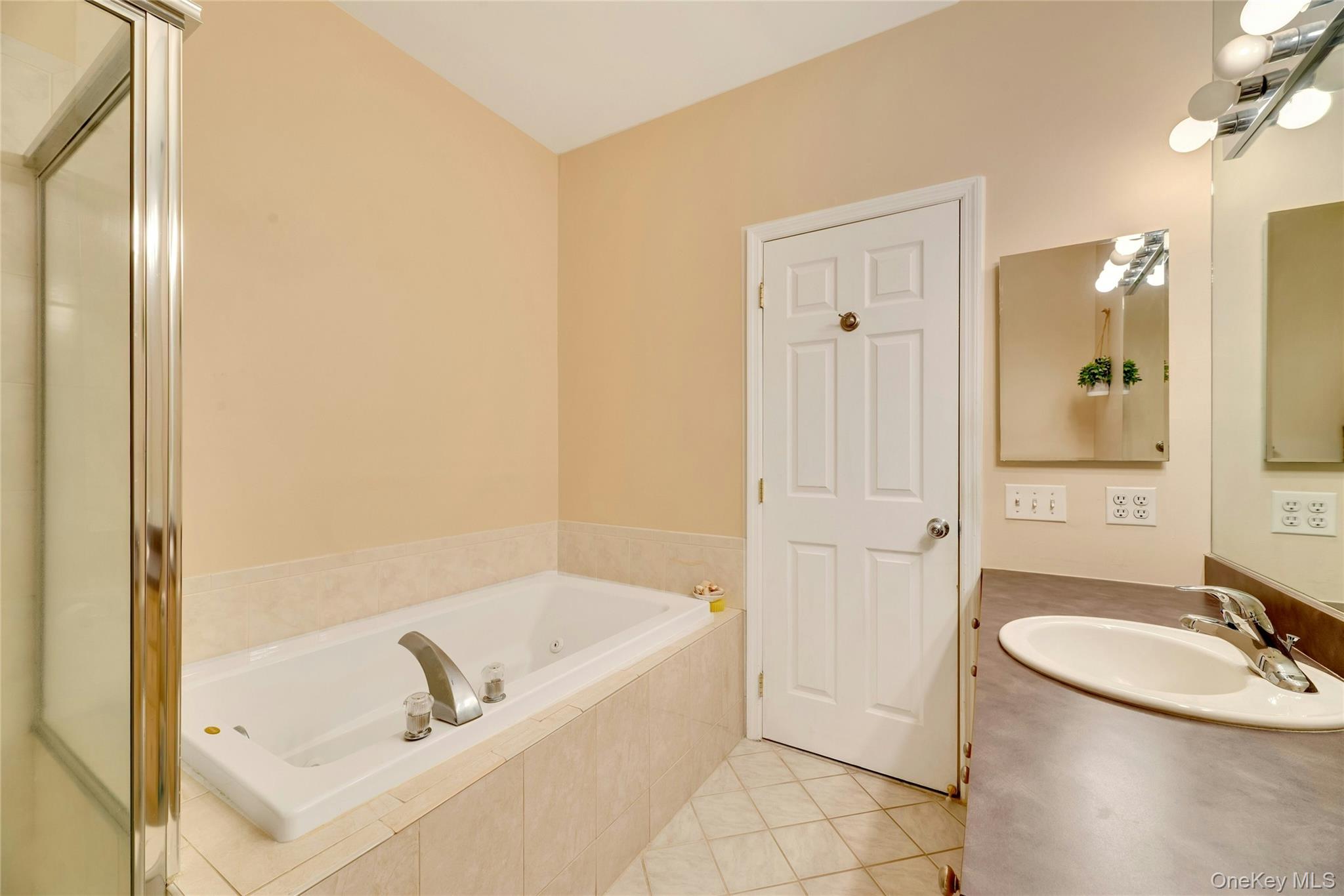 548 Highland Court, Moriches, NY 11955