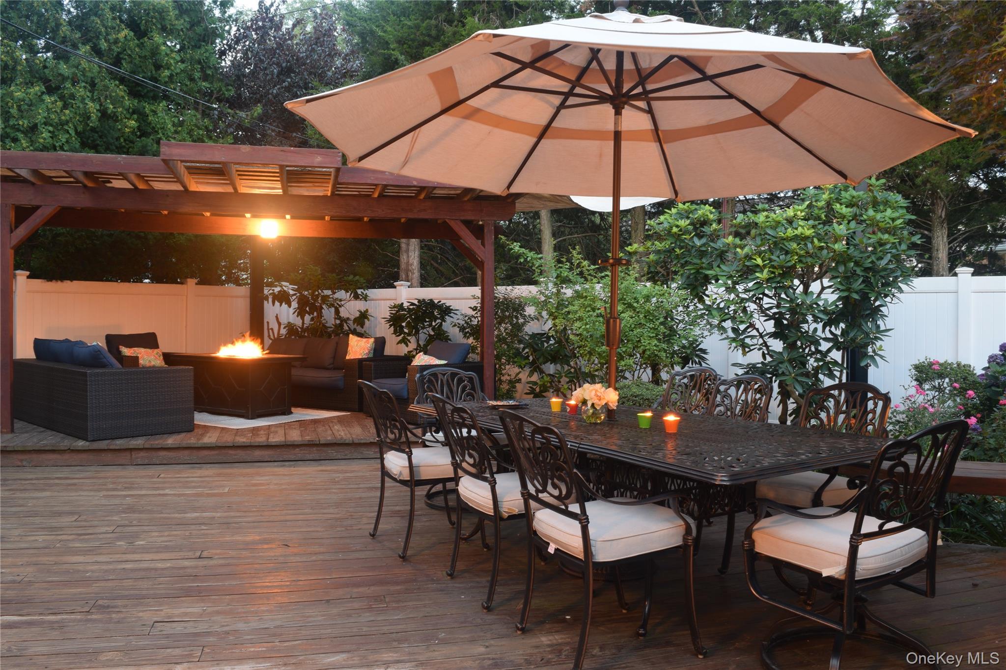 8 Sagamore Way S, Jericho, NY 11753