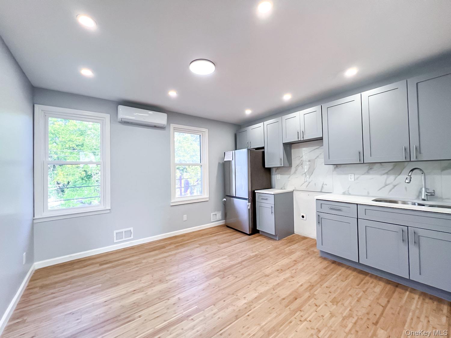 88 Warren Street, Staten Island, NY 10304