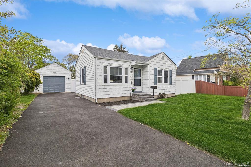 72 Conklin Avenue, Patchogue, NY 11772
