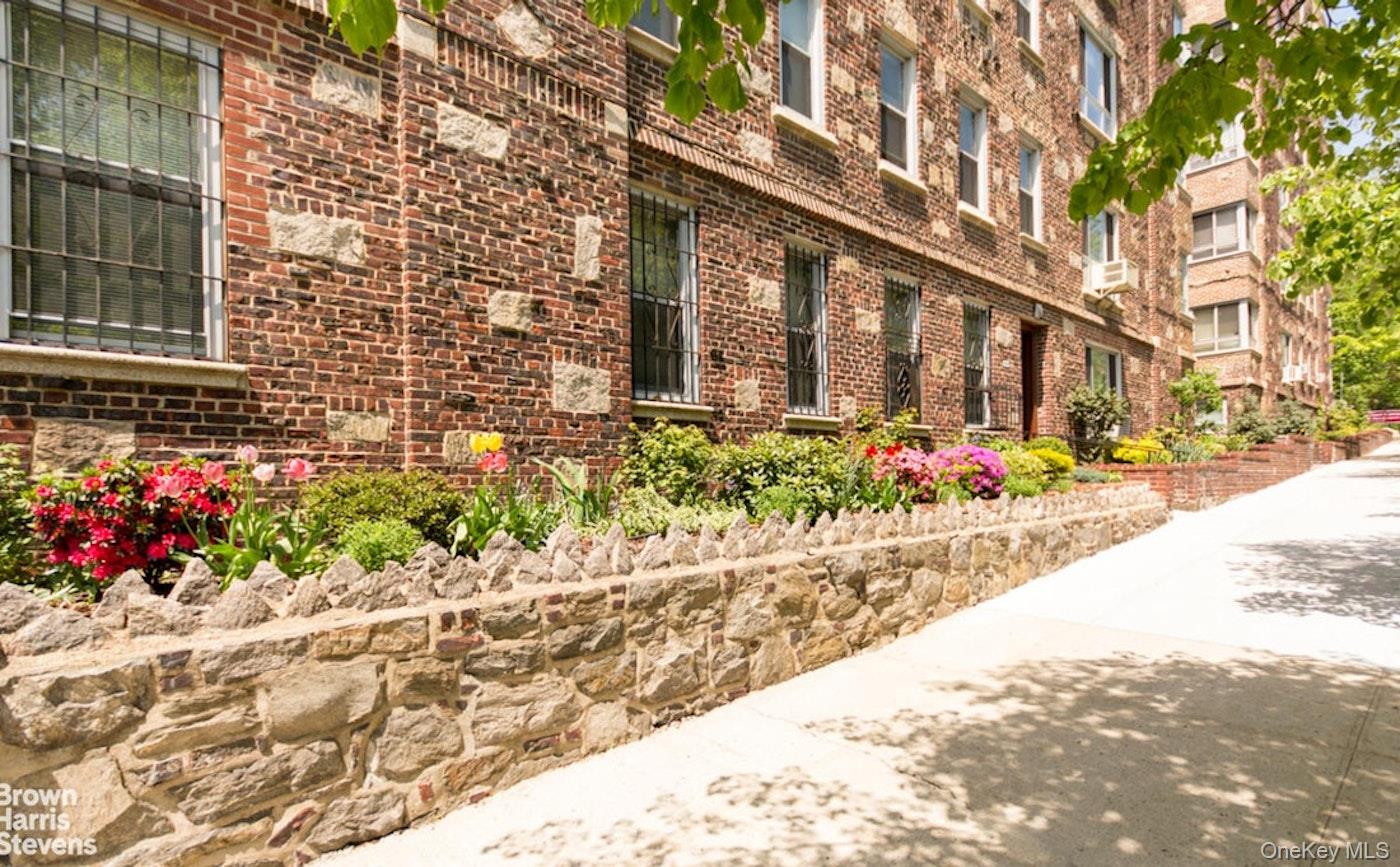 4445 Post Road # 3B, Bronx, NY 10471