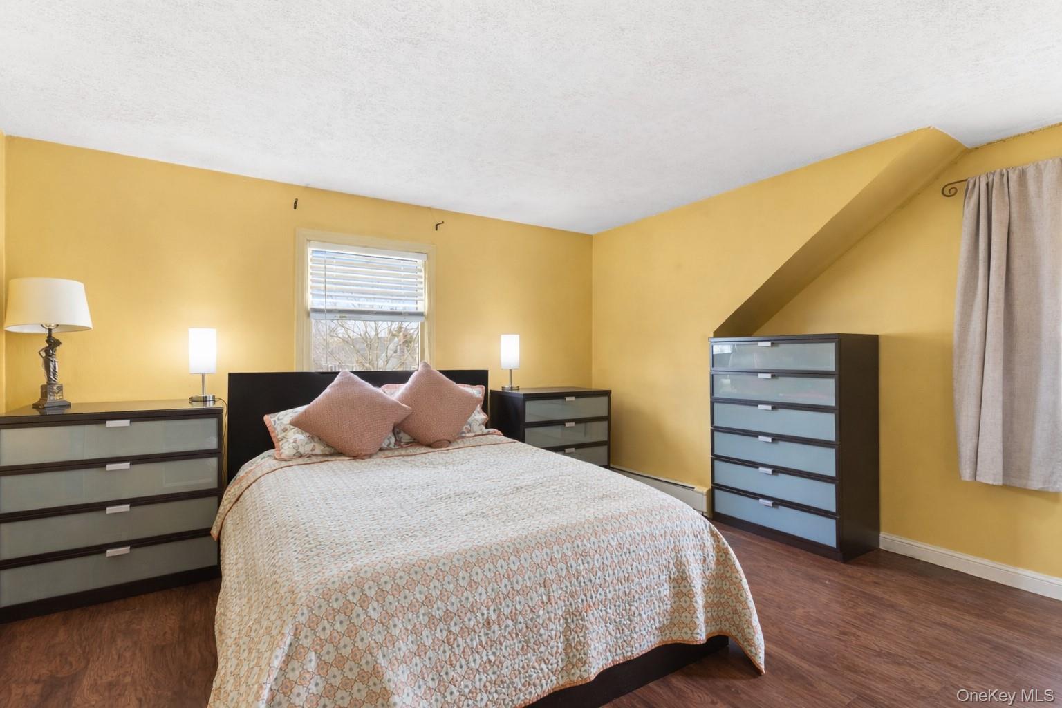 8 Garden Boulevard, Hicksville, NY 11801