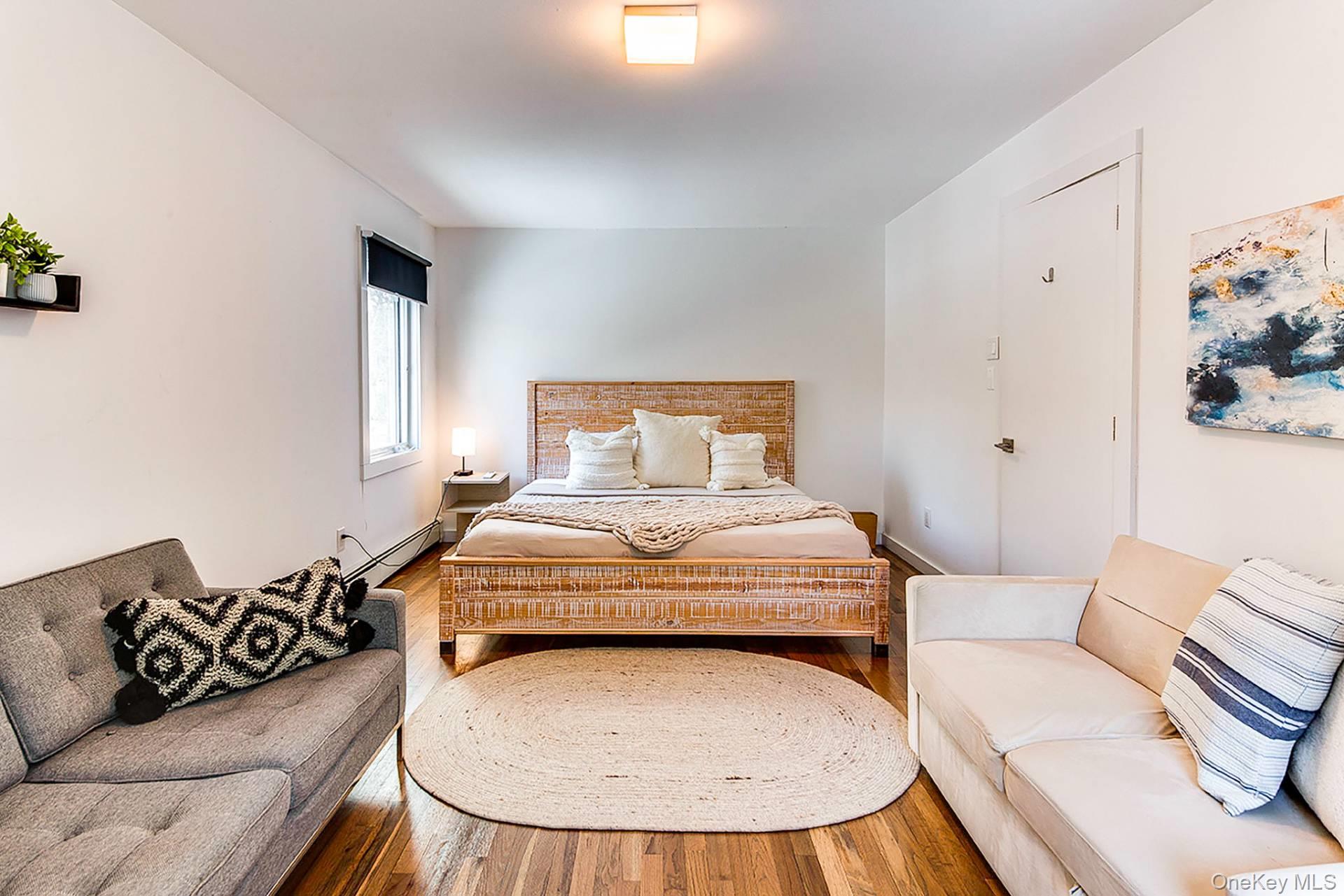 33 Woodbine Drive, East Hampton, NY 11937