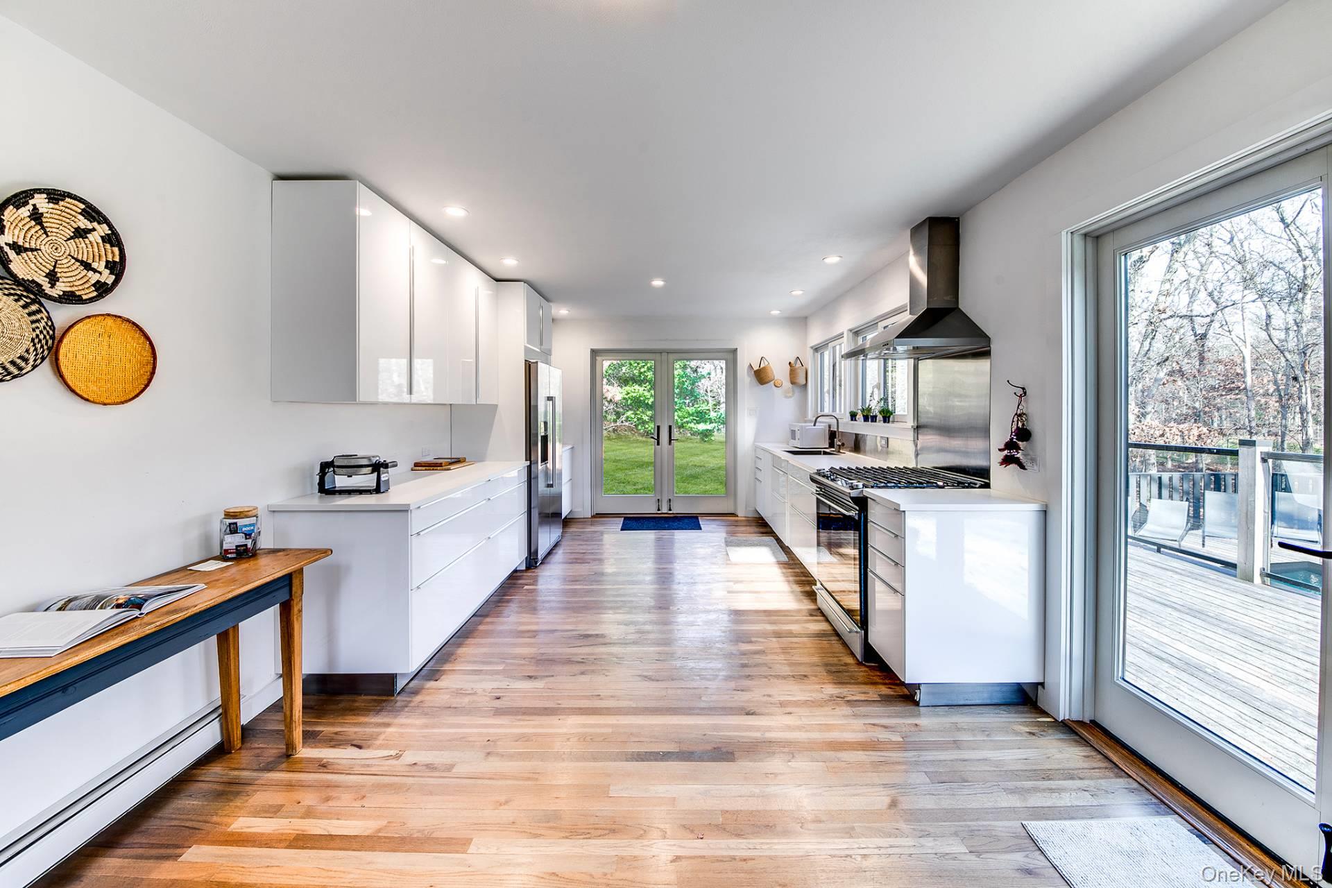 33 Woodbine Drive, East Hampton, NY 11937