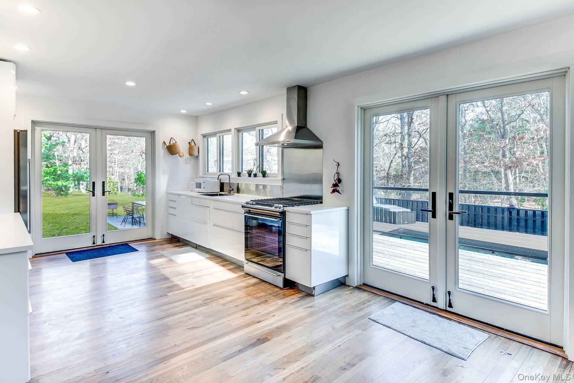 33 Woodbine Drive, East Hampton, NY 11937