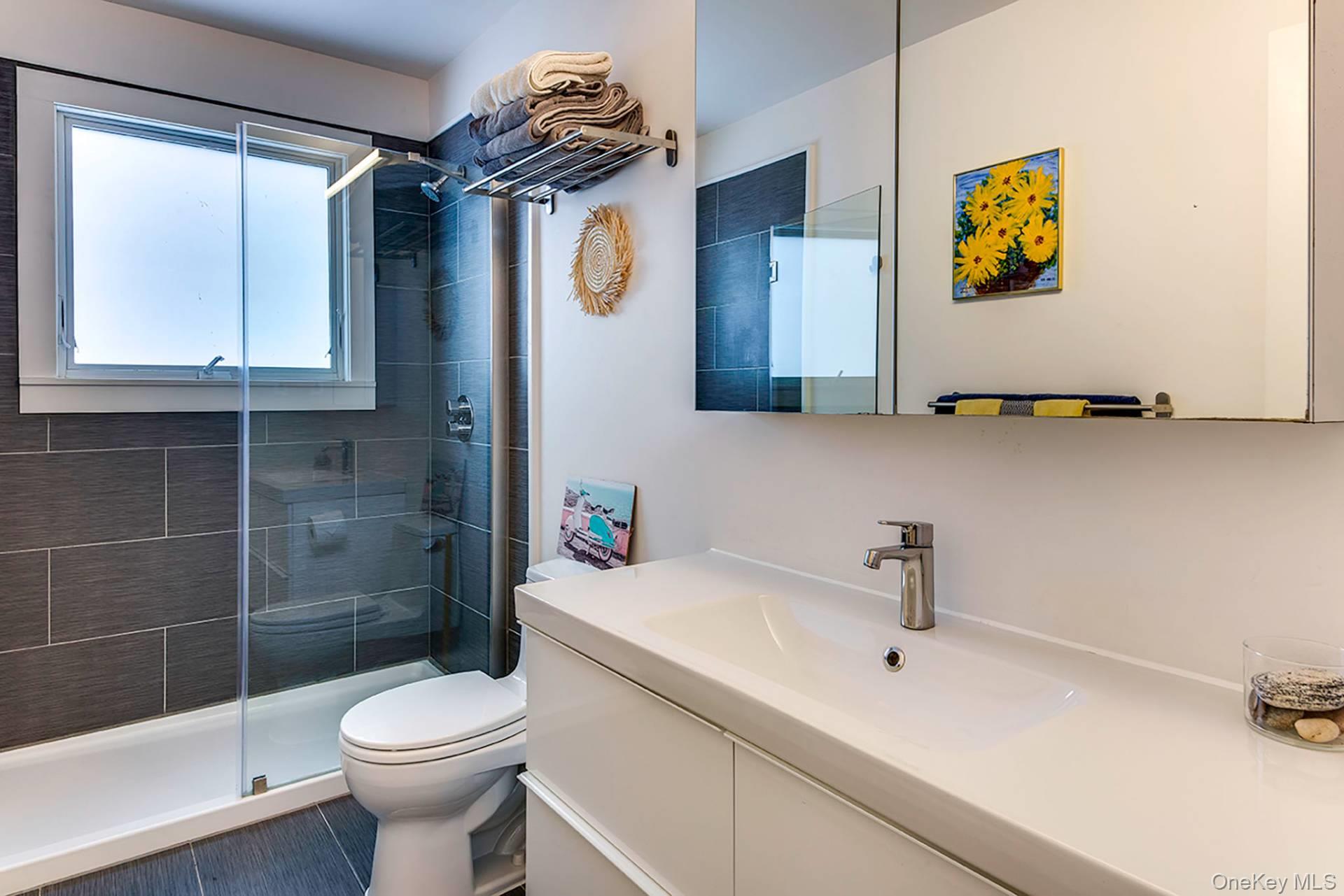 33 Woodbine Drive, East Hampton, NY 11937