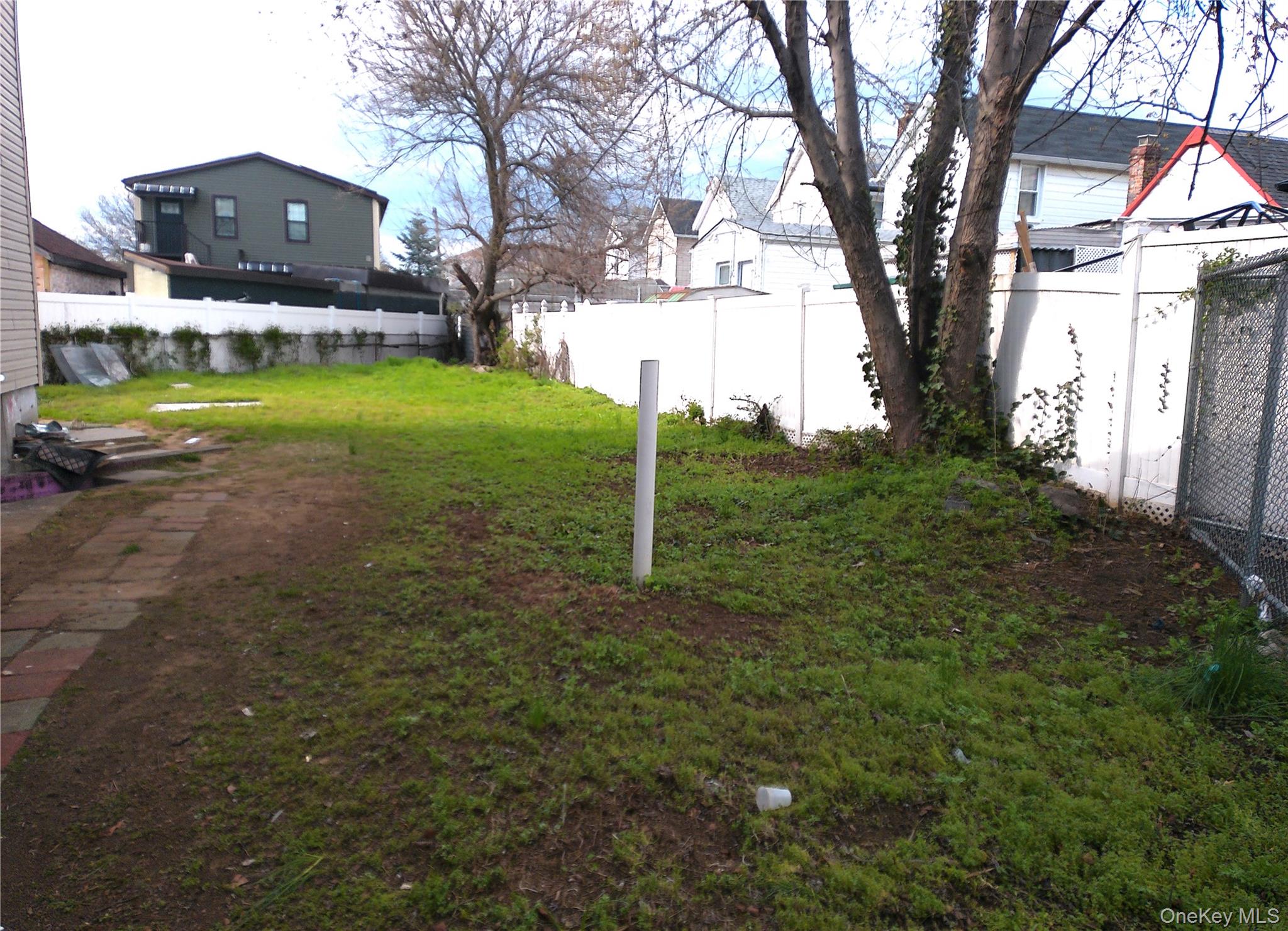 16739 147 Avenue, Springfield Gardens, NY 11434