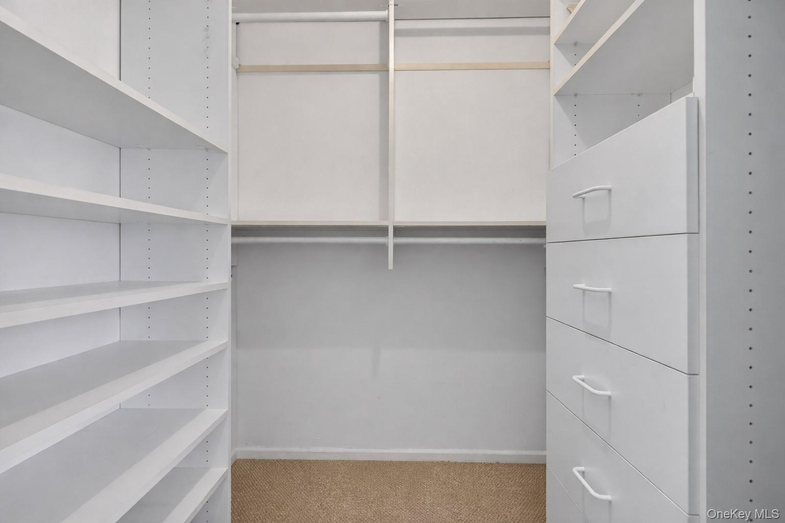 9 Briarcliff Drive S # 16, Ossining, NY 10562