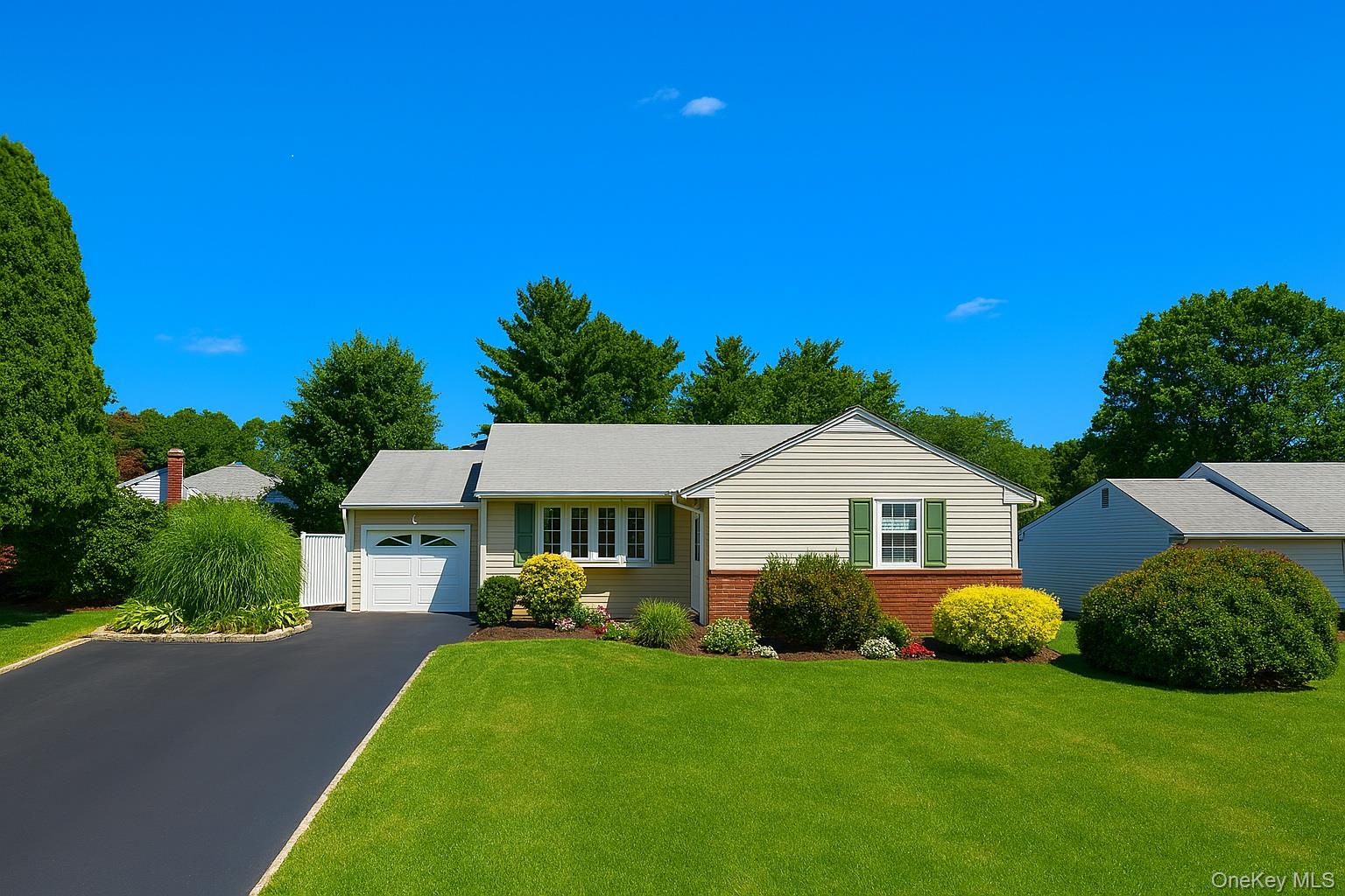 6 Longford Street, Huntington, NY 11743