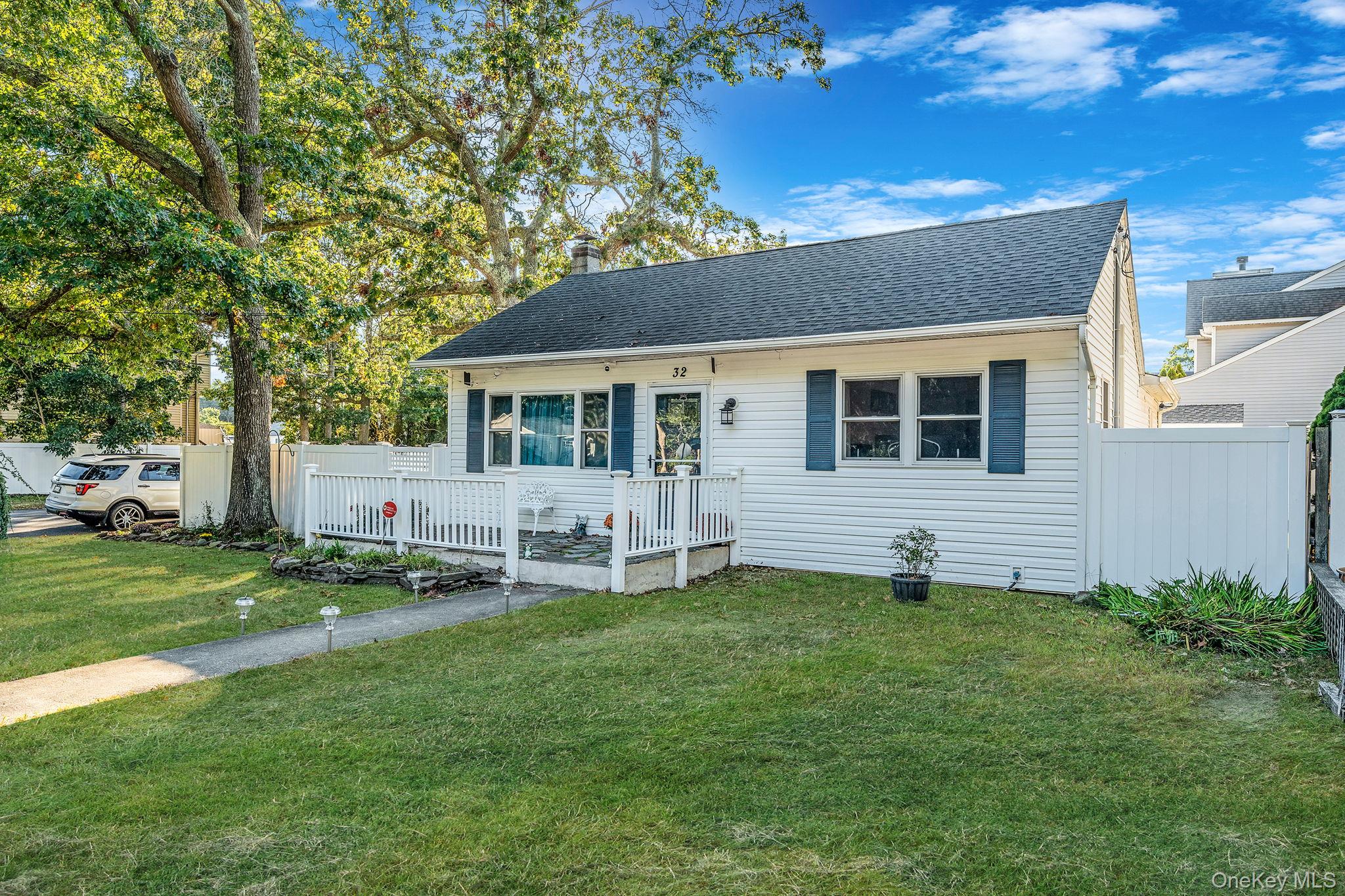 32 Pine Tree Drive, Shirley, NY 11967