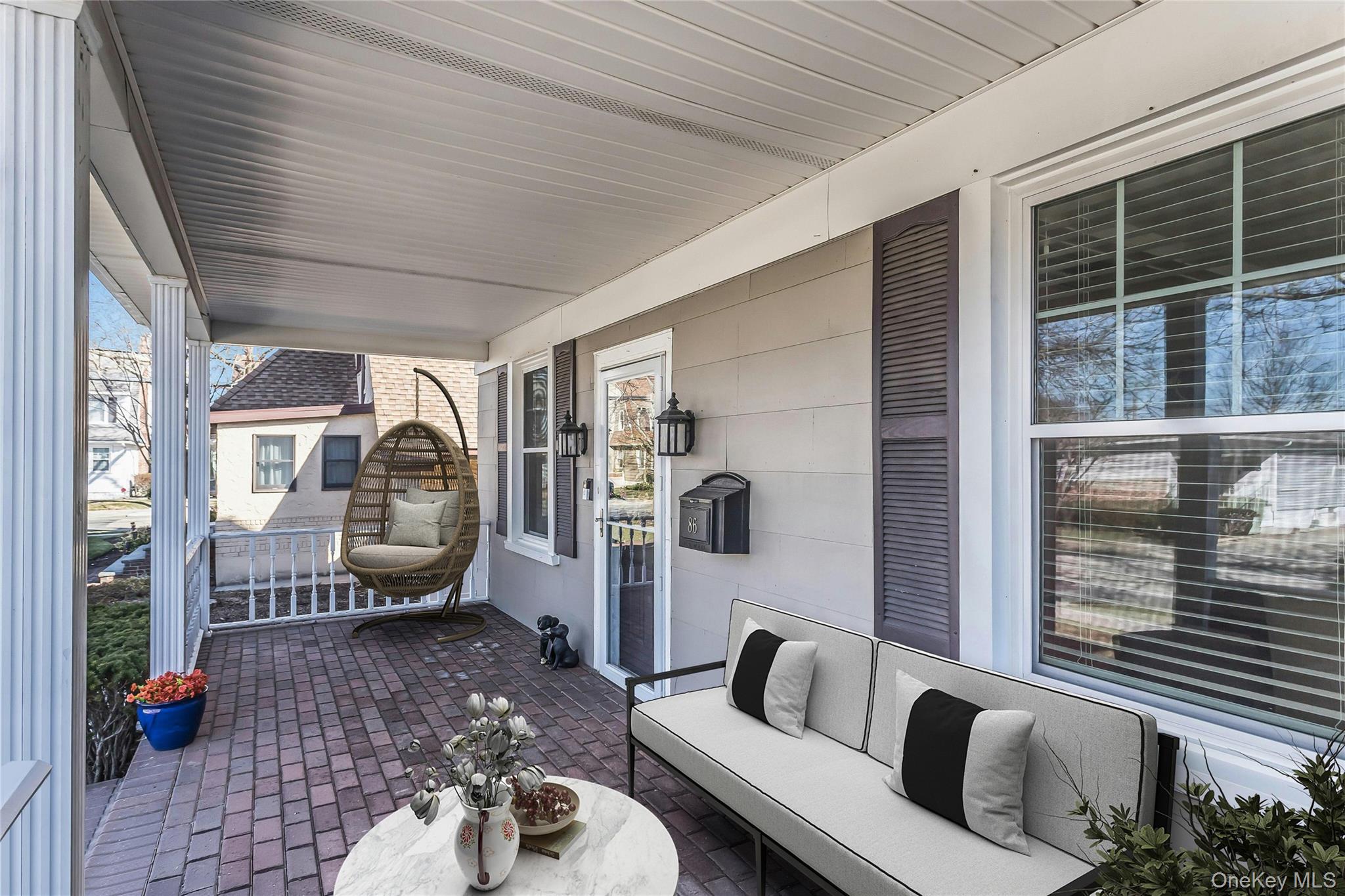 86 Taft Avenue, Lynbrook, NY 11563