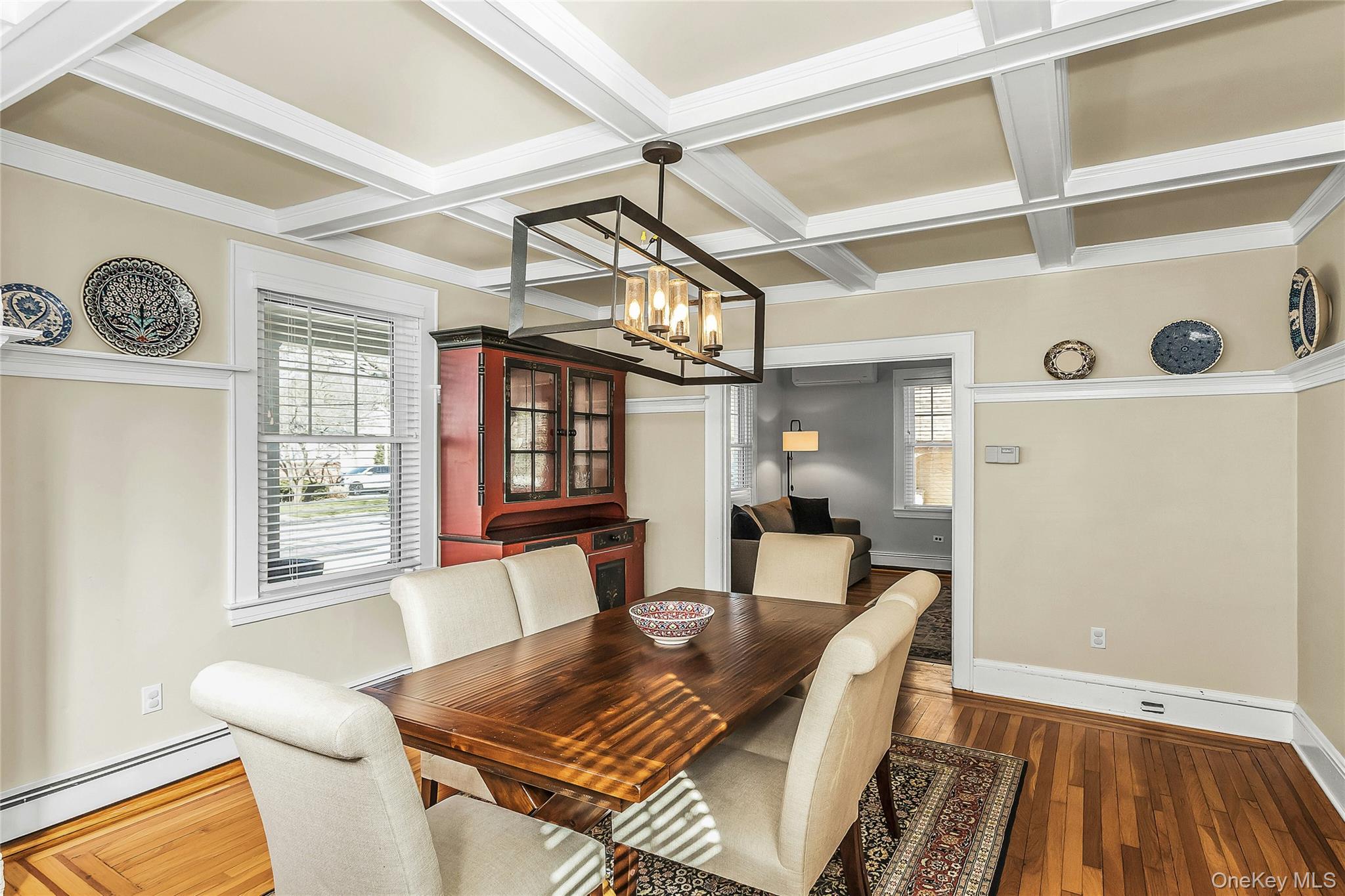 86 Taft Avenue, Lynbrook, NY 11563