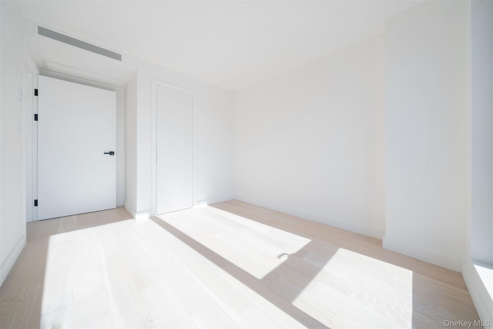 144-49 Northern Blvd # 213, Flushing, NY 11354