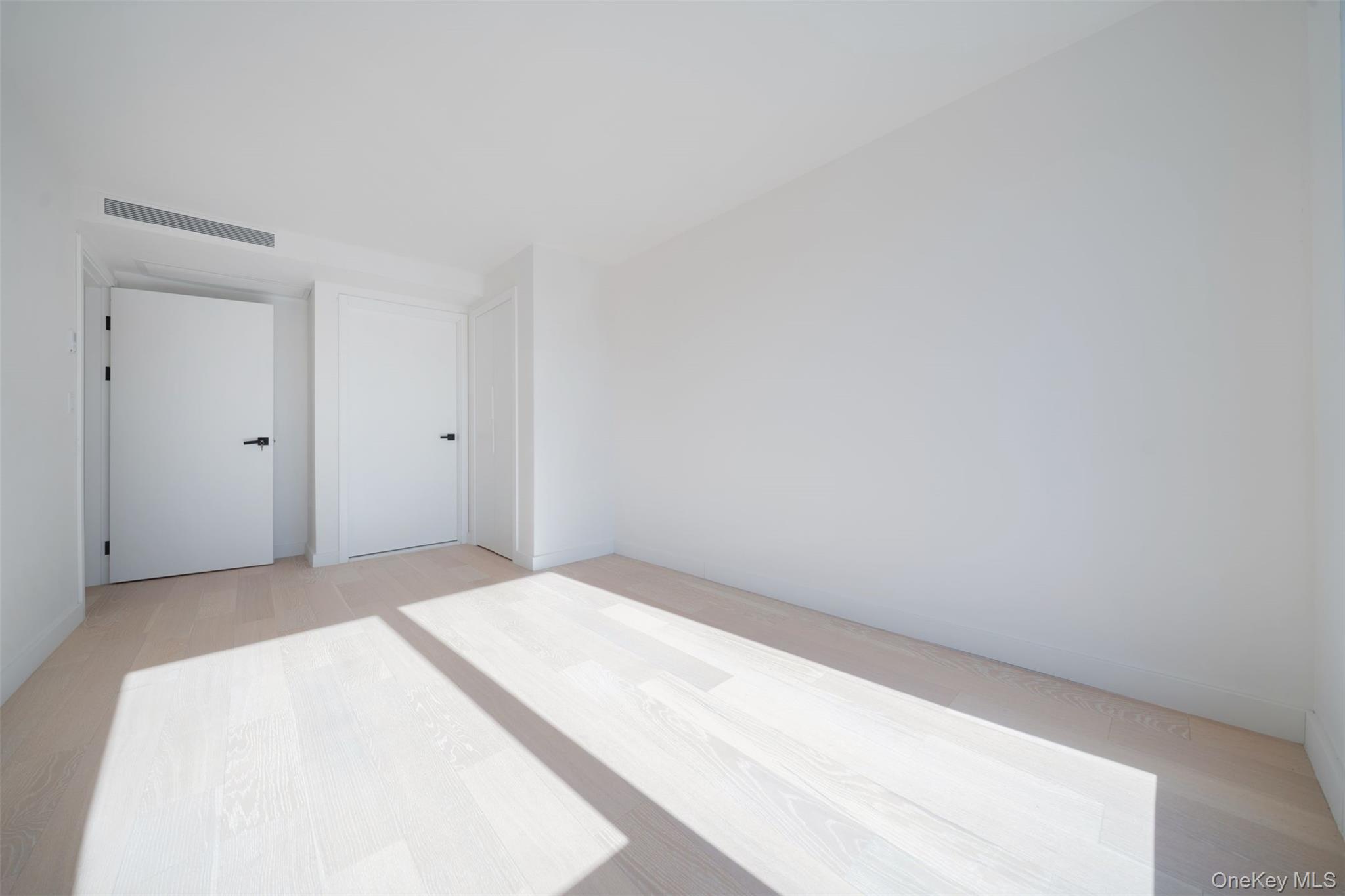 144-49 Northern Blvd # 213, Flushing, NY 11354