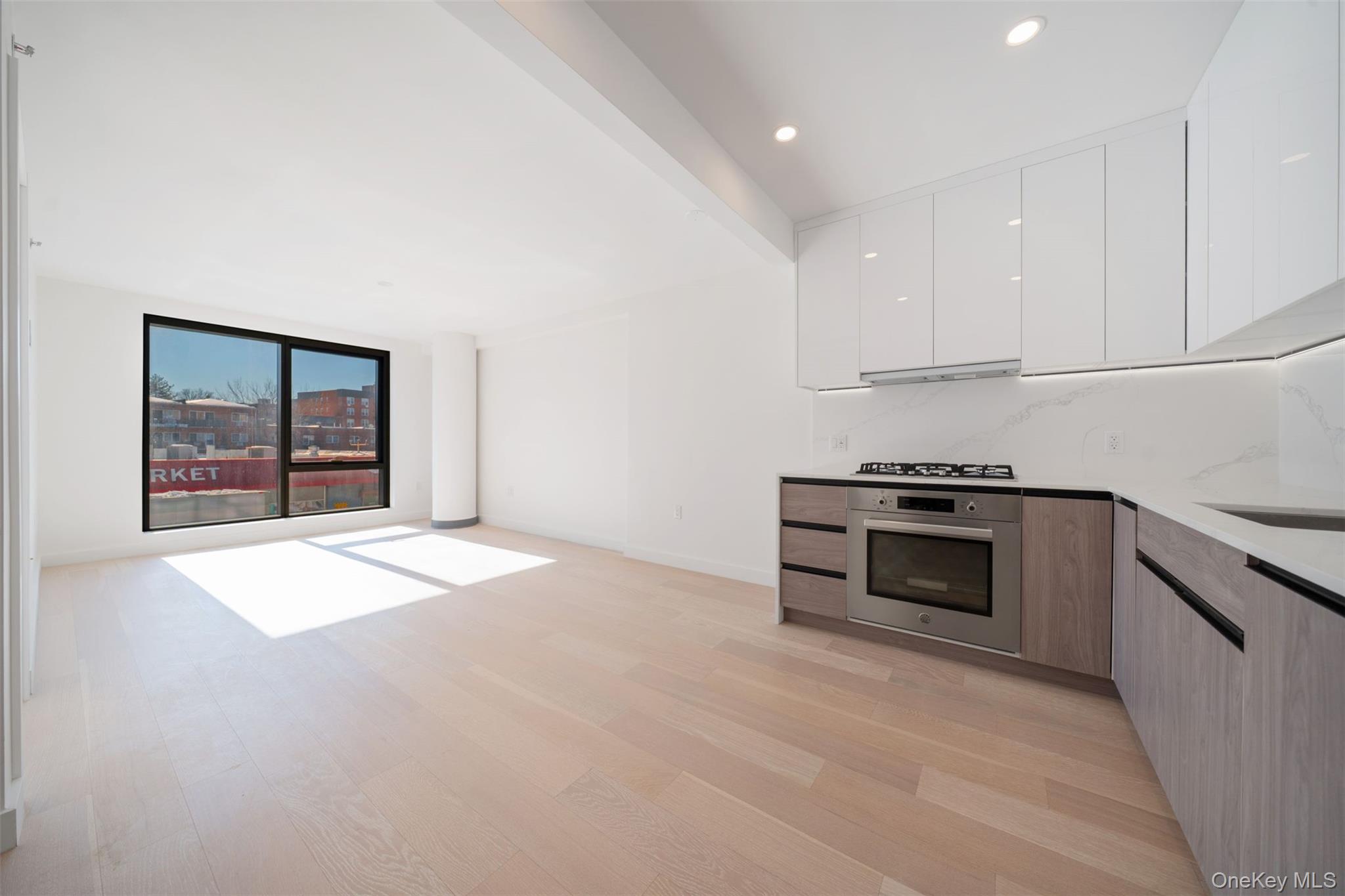 144-49 Northern Blvd # 213, Flushing, NY 11354