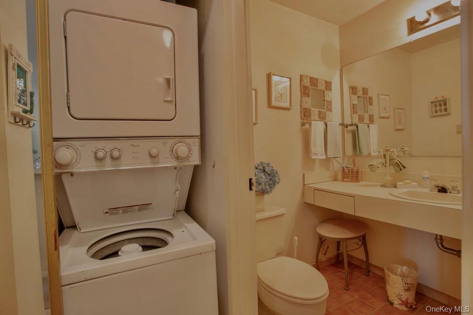 360 Shore Road # 2H, Long Beach, NY 11561