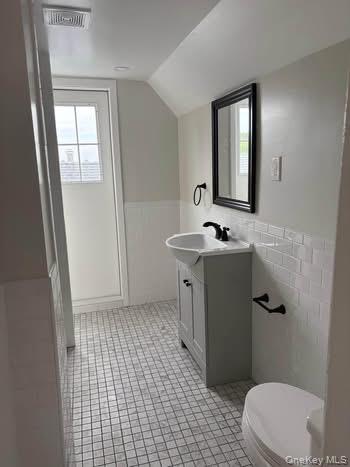 26 N Terrace Avenue, Mount Vernon, NY 10550