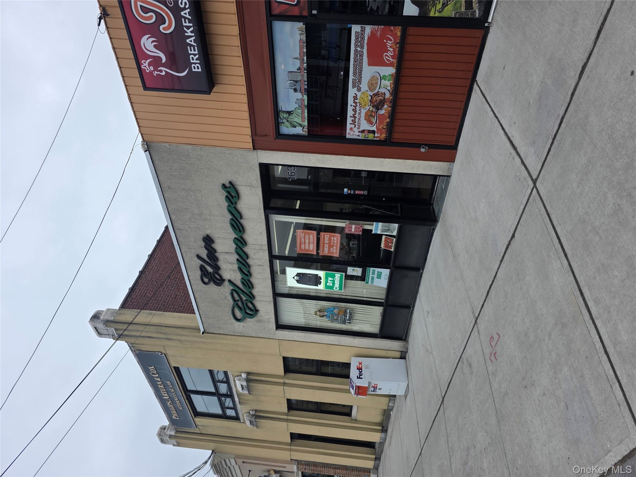 163 S Wellwood Avenue, Lindenhurst, NY 11757