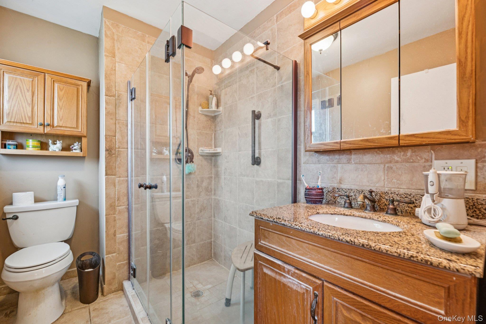 192 Bengeyfield Drive, East Williston, NY 11596