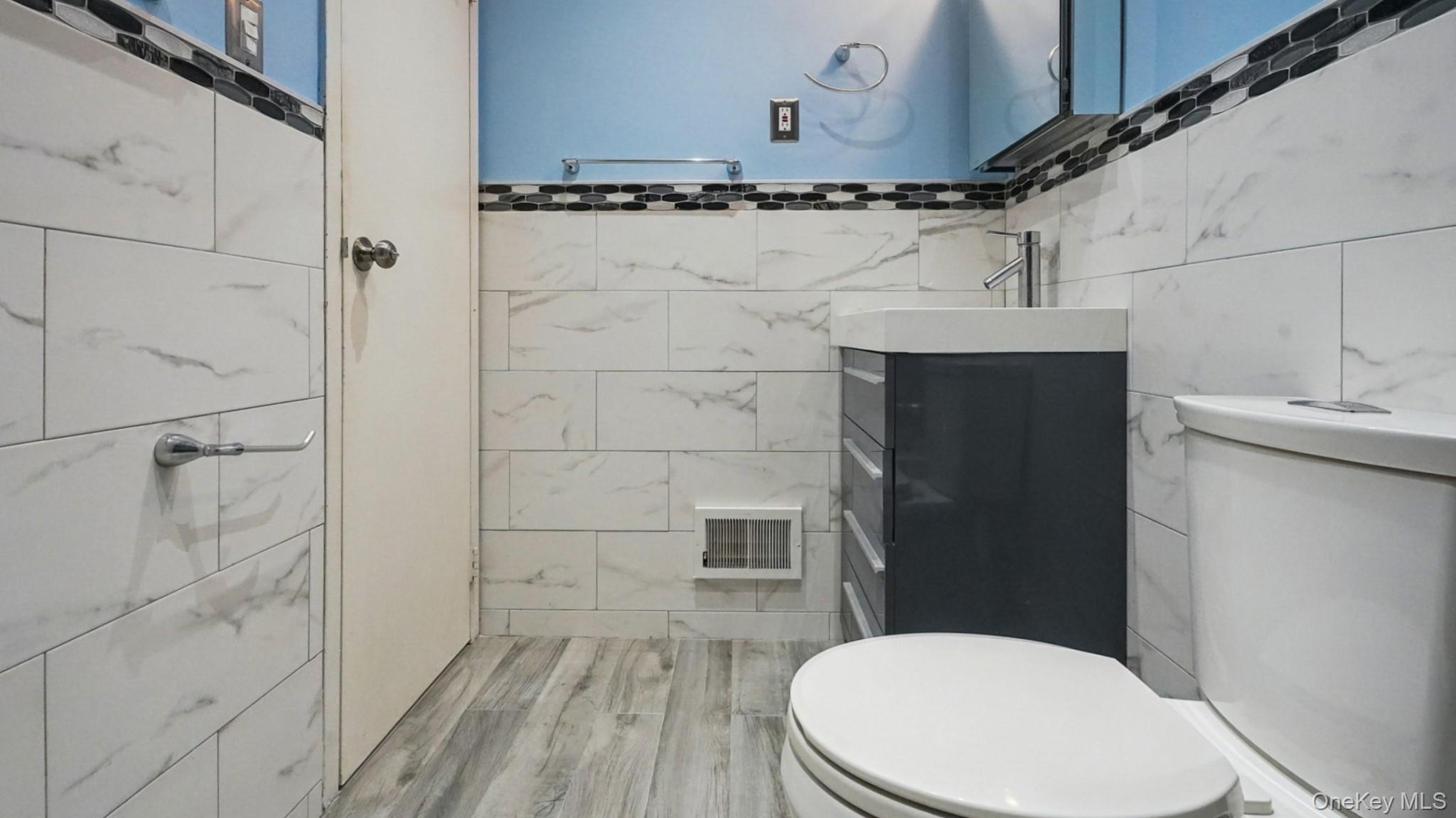 896 Union Avenue # B, Bronx, NY 10459