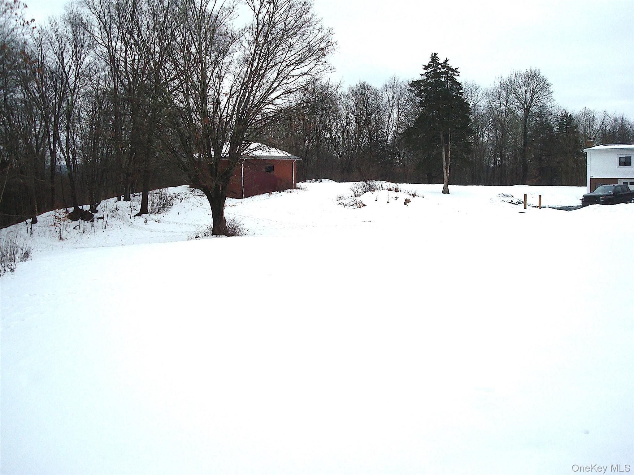 216 Hobbs Lane, Clinton Corners, NY 12514