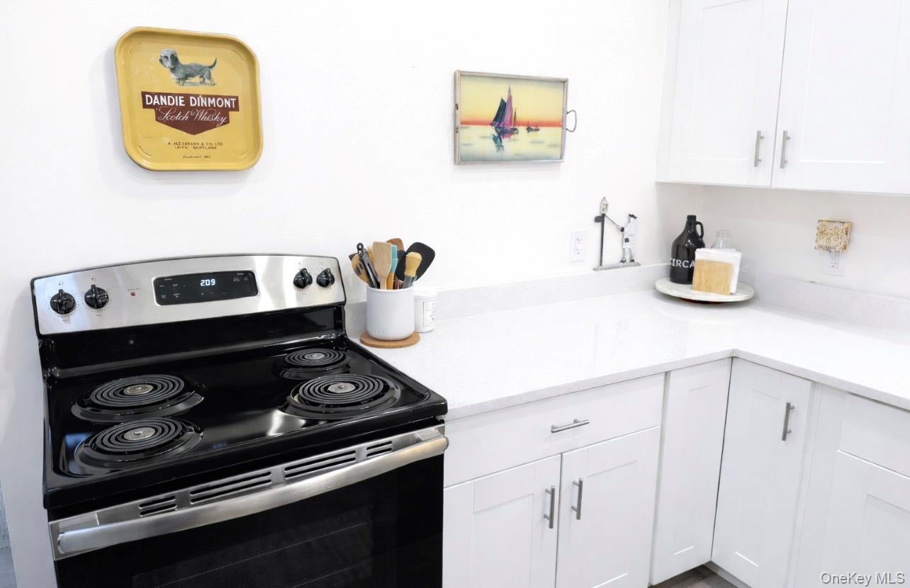 24 Anchor Path, Baiting Hollow, NY 11933