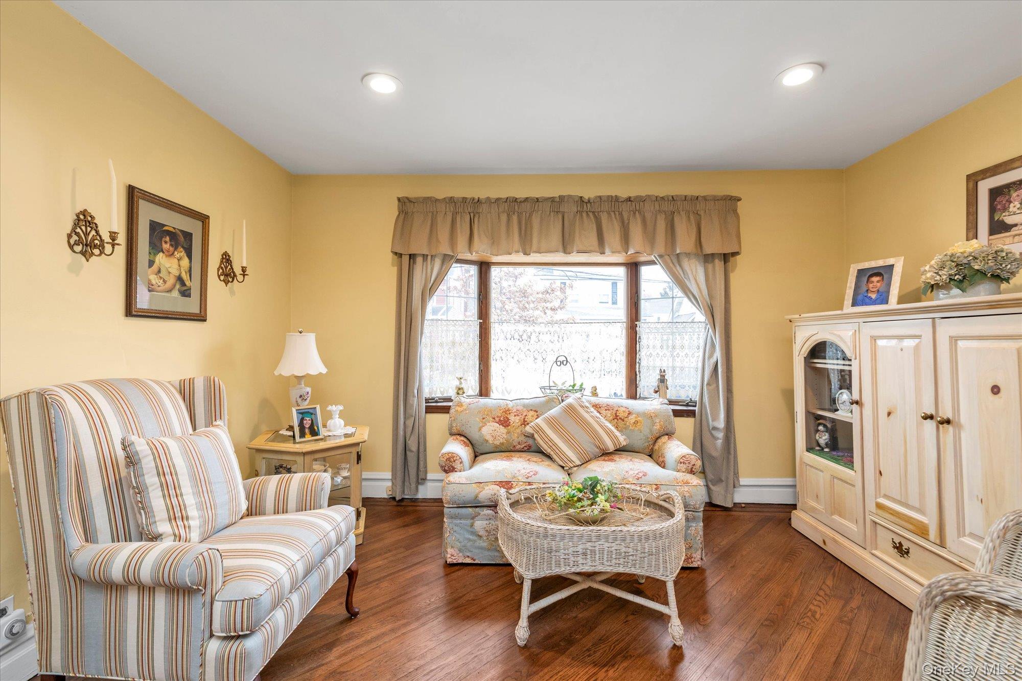 13 Everett Street, Lynbrook, NY 11563