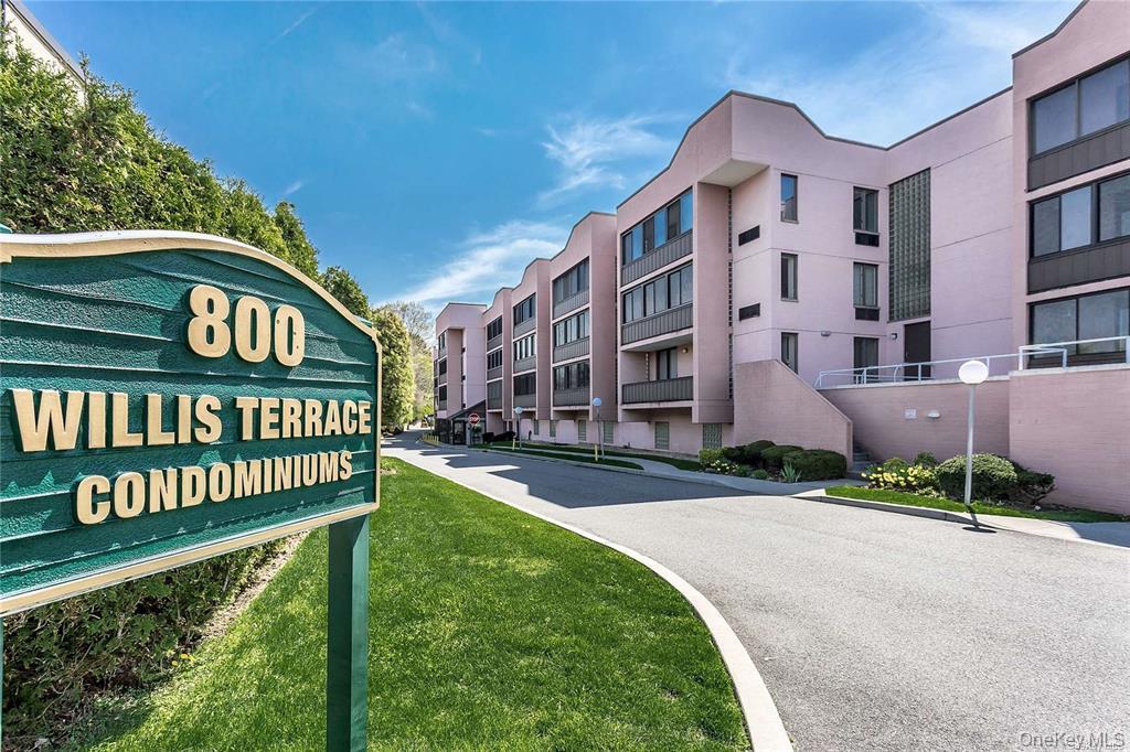 800 Willis Avenue # 303, Albertson, NY 11507