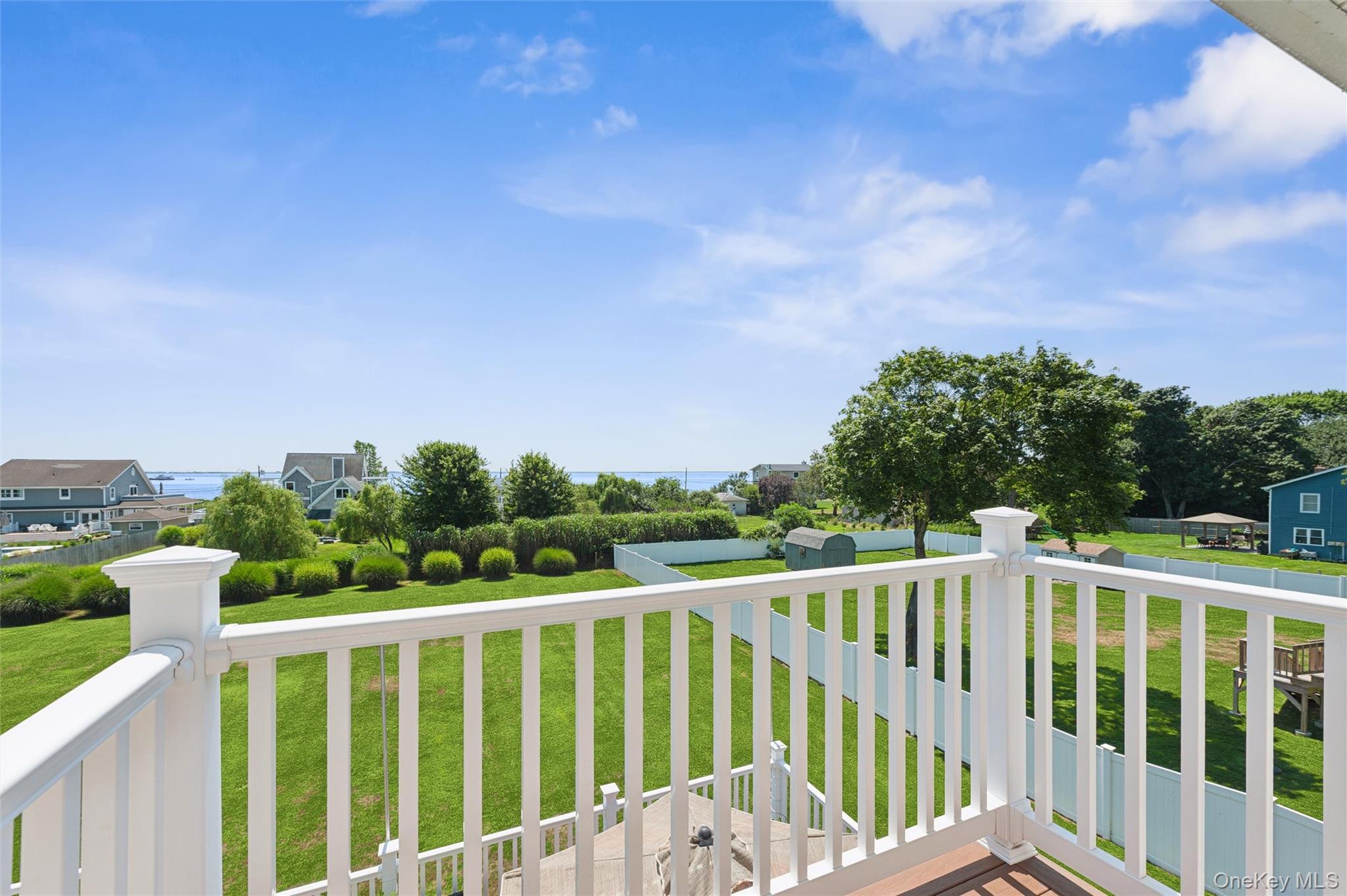 8 Sinnickson Road, Center Moriches, NY 11934