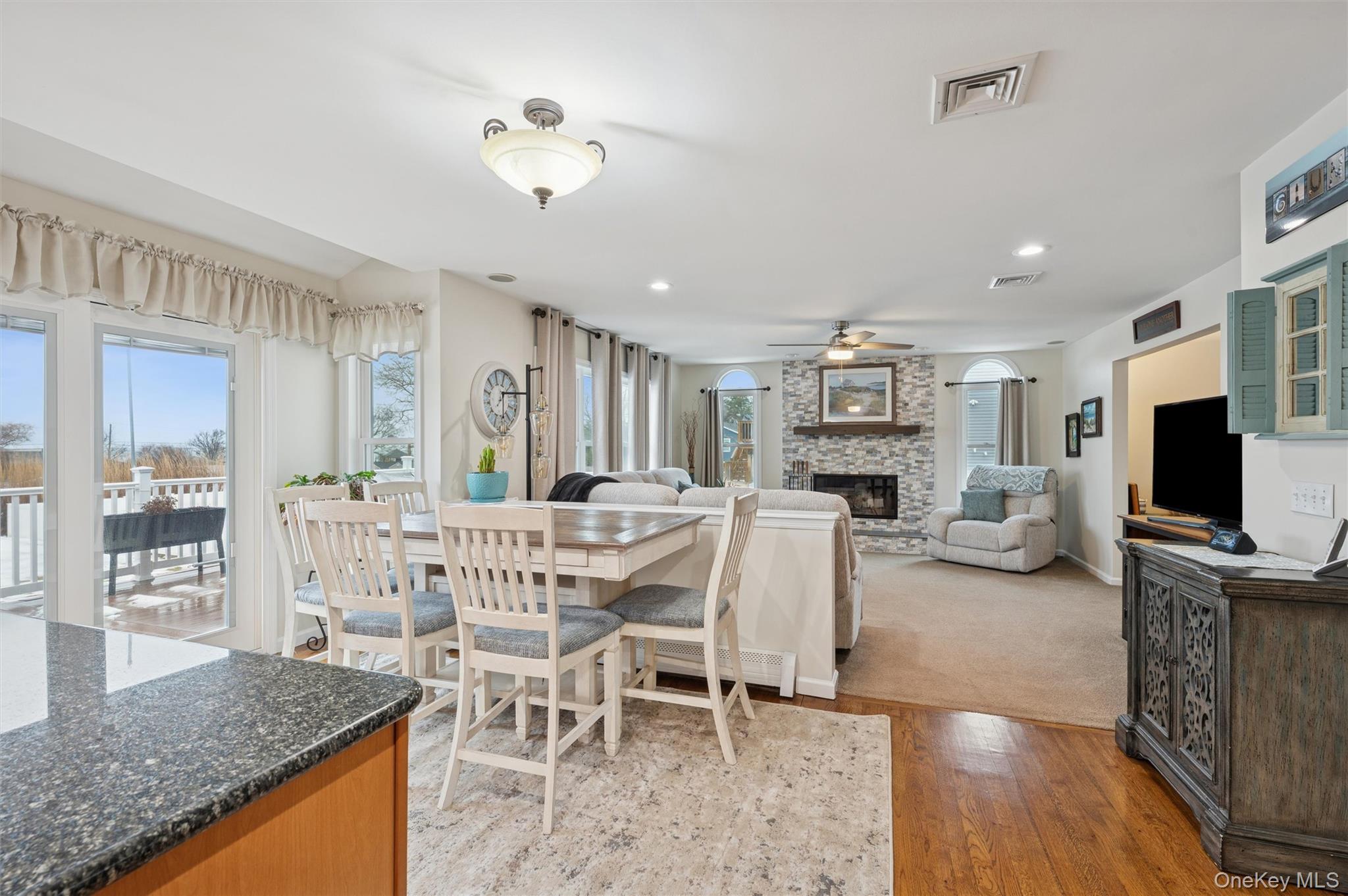 8 Sinnickson Road, Center Moriches, NY 11934