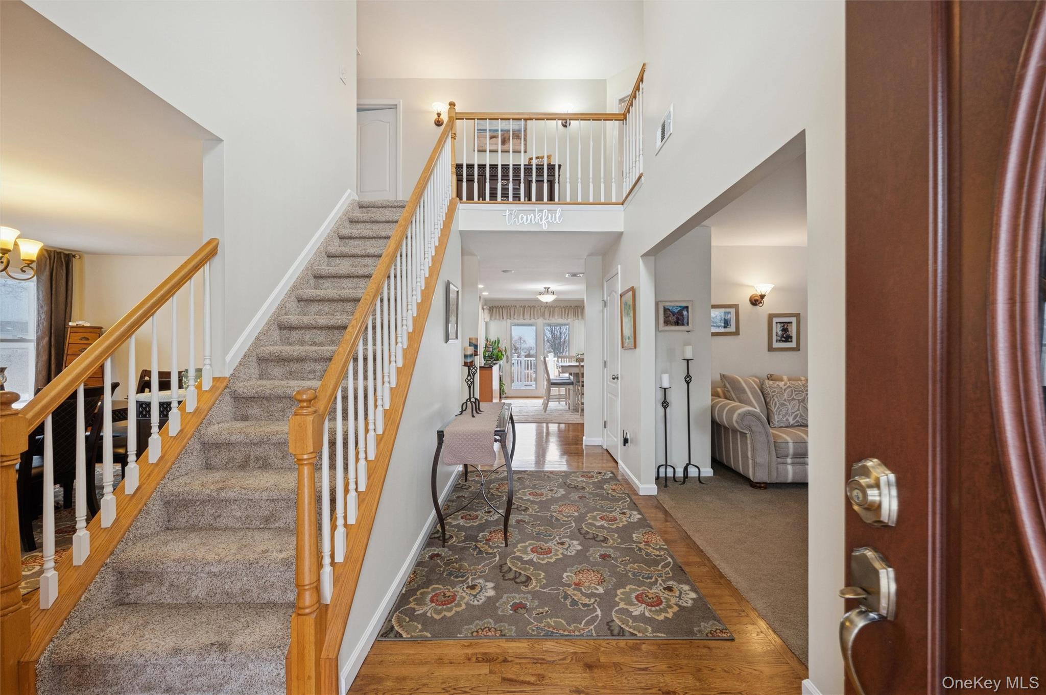 8 Sinnickson Road, Center Moriches, NY 11934