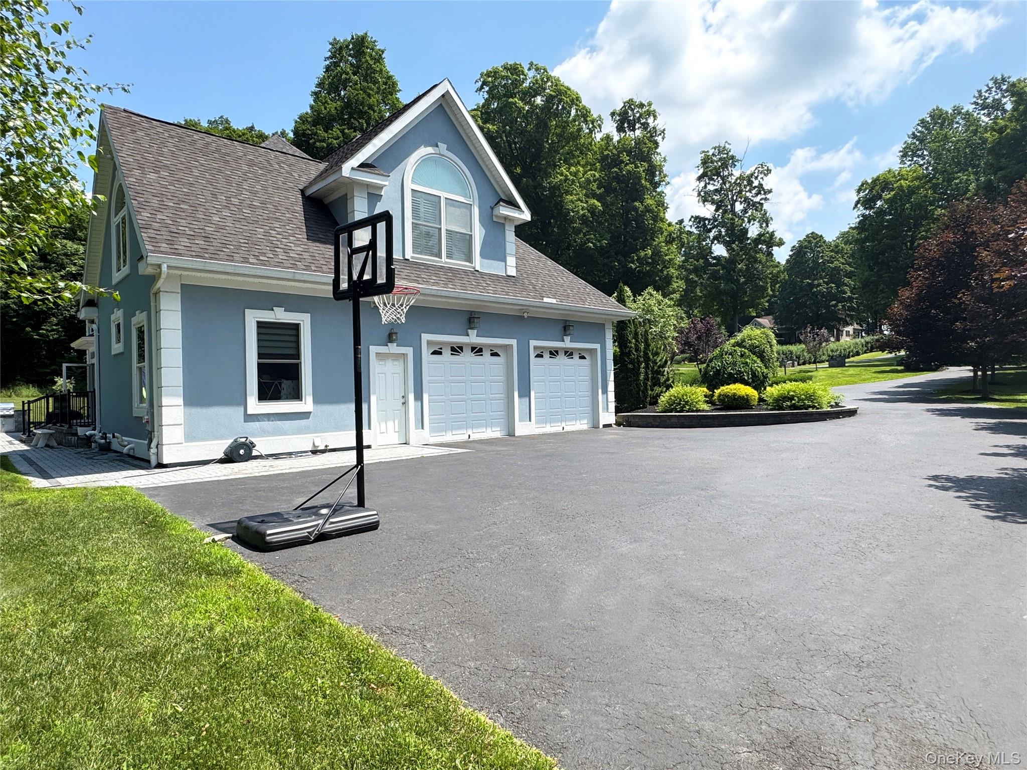 115 Autumn Chase Drive, Hopewell Junction, NY 12533