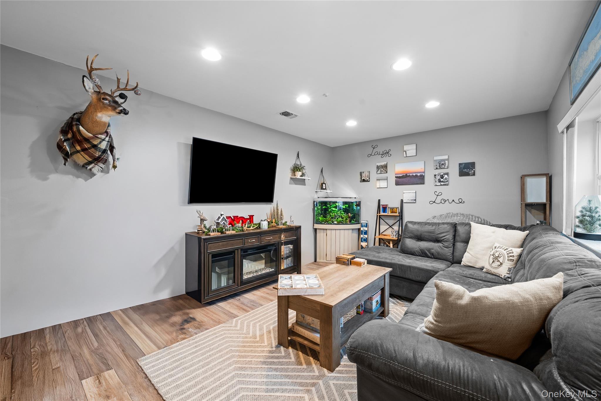 617 Lake Court # 617, Middle Island, NY 11953