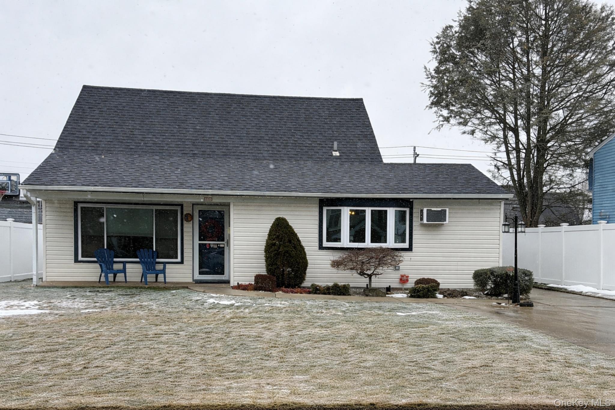 232 Old Farm Road, Levittown, NY 11756